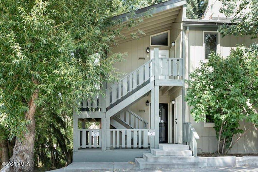 Photo of 903 N Frontage Road W #9, Vail, CO 81657 (MLS # 1013055)