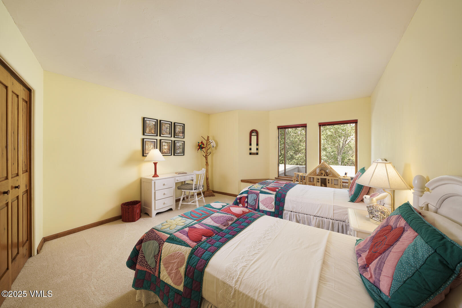 Edwards, Colorado 81632, United States, 5 Bedrooms Bedrooms, ,5 BathroomsBathrooms,Residential,Active,199596