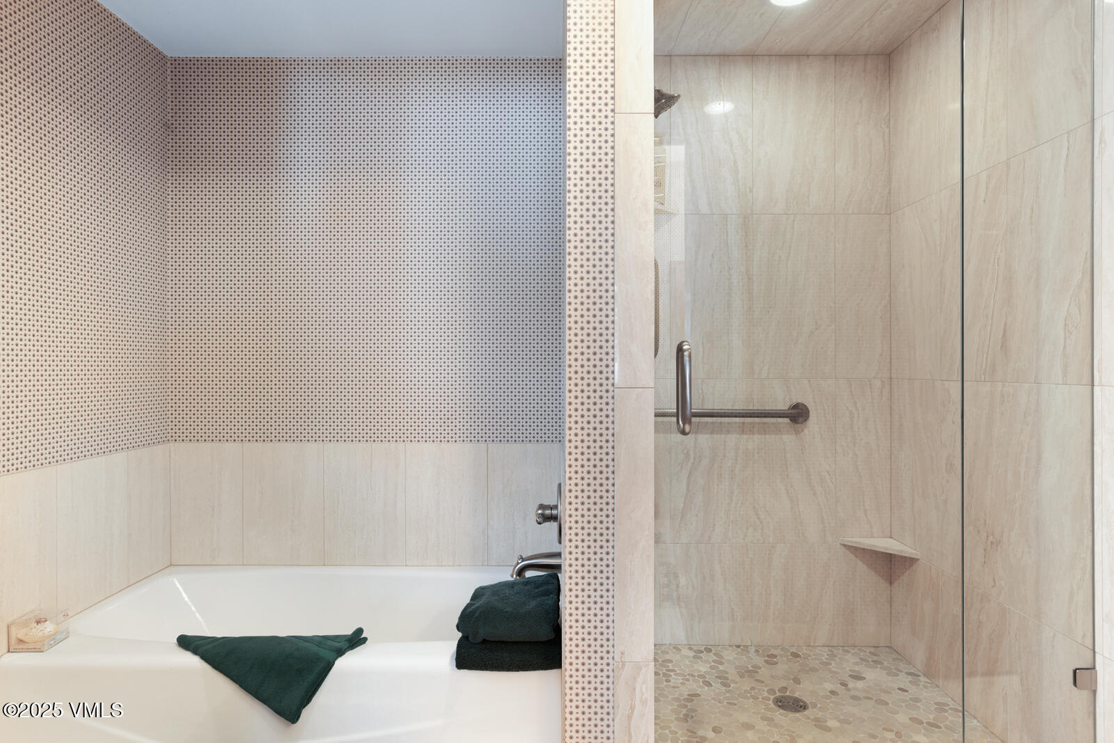 Beaver Creek, Colorado 81620, United States, 4 Bedrooms Bedrooms, ,4 BathroomsBathrooms,Residential,Pending,22467