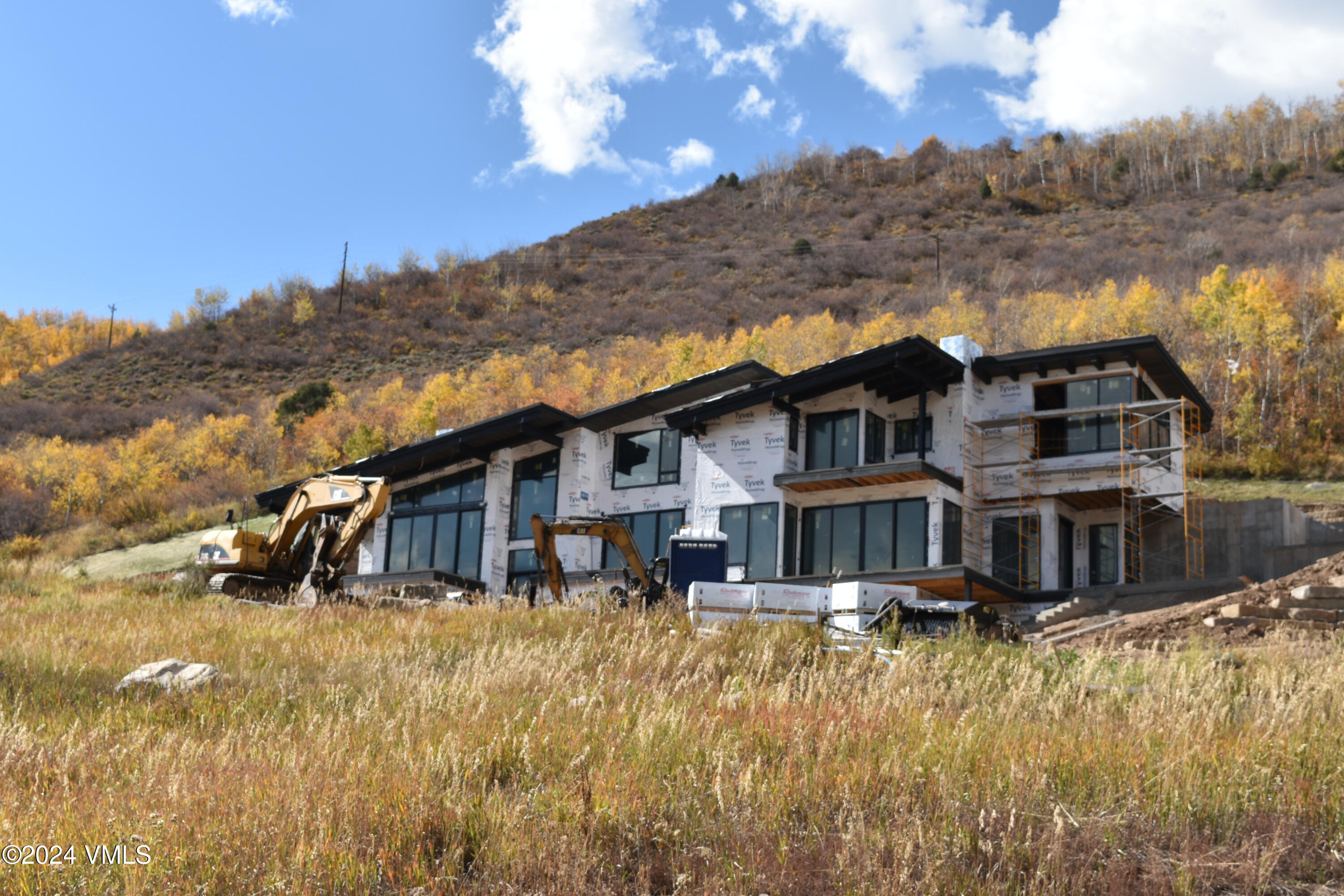Vail, Colorado 81657, United States, 4 Bedrooms Bedrooms, ,5 BathroomsBathrooms,Residential,Pending,25489