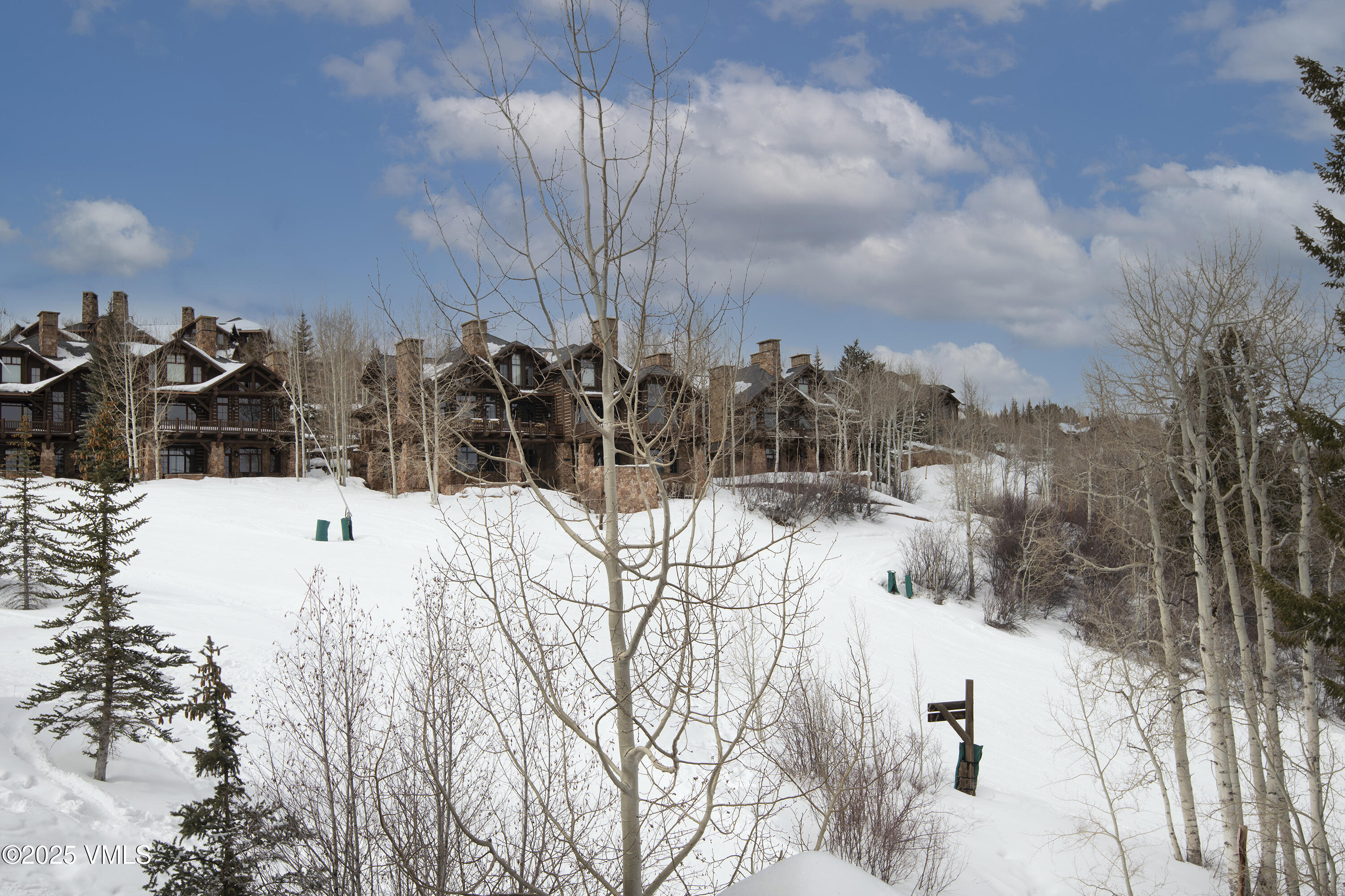 Avon, Colorado 81620, United States, 3 Bedrooms Bedrooms, ,4 BathroomsBathrooms,Residential,Active,159048