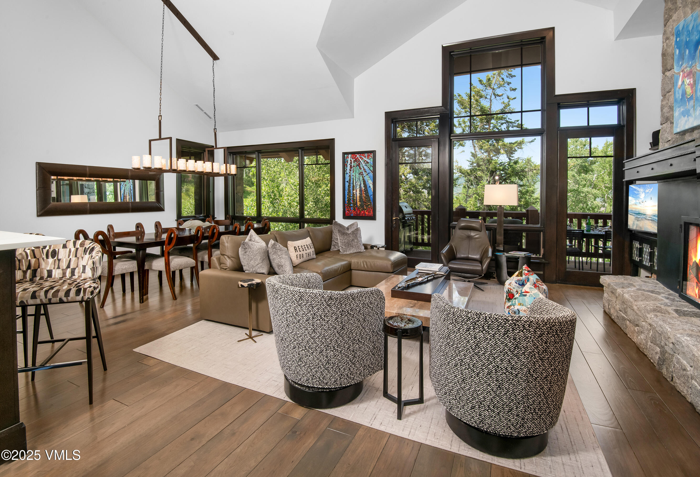 Avon, Colorado 81620, United States, 3 Bedrooms Bedrooms, ,4 BathroomsBathrooms,Residential,Active,159048