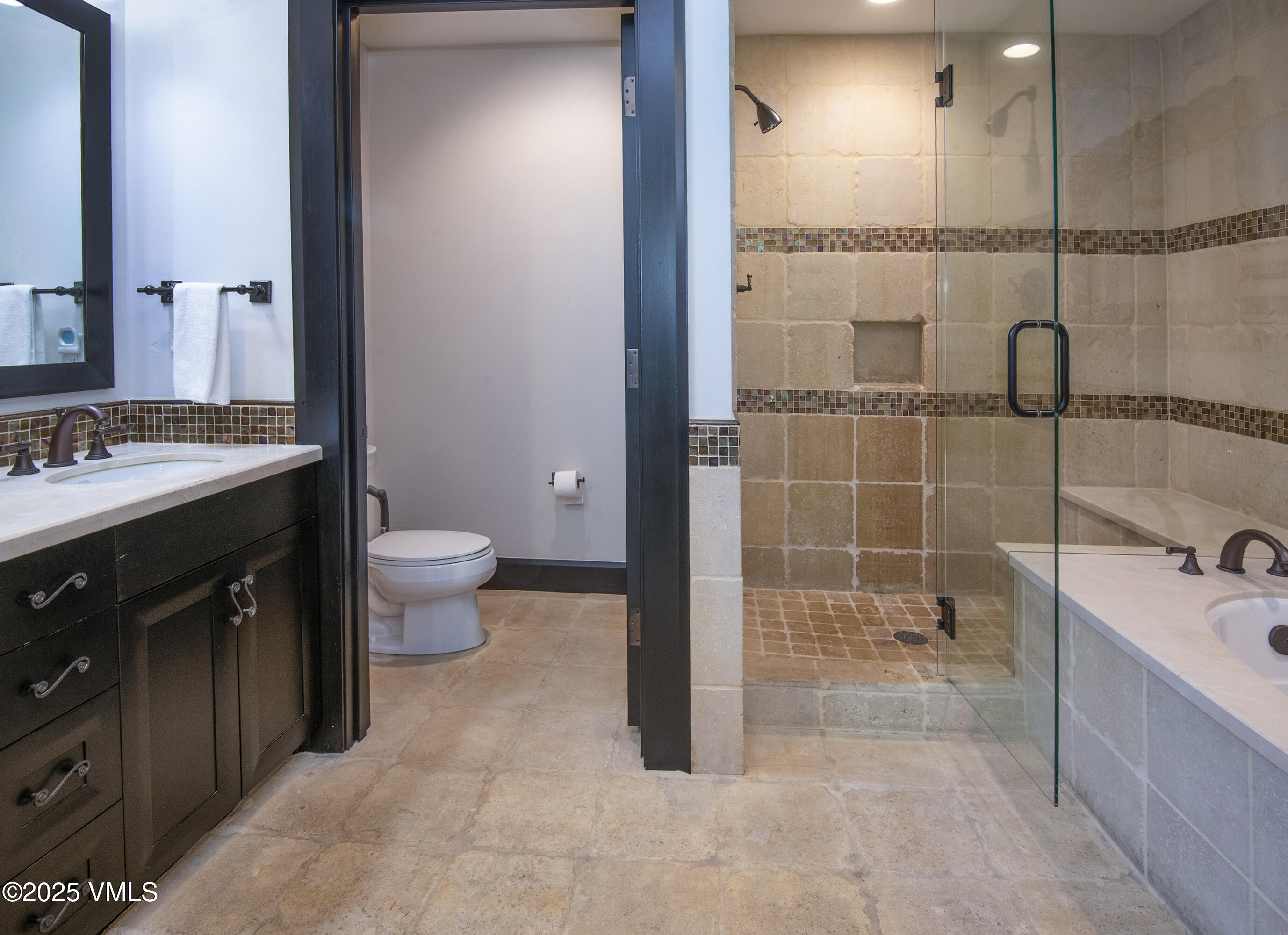 Avon, Colorado 81620, United States, 3 Bedrooms Bedrooms, ,4 BathroomsBathrooms,Residential,Active,159048