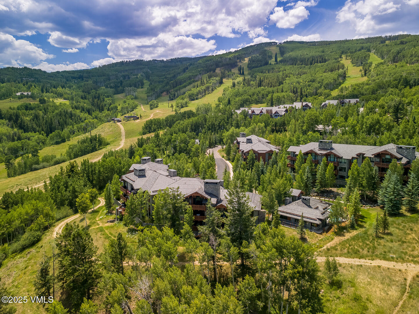 Avon, Colorado 81620, United States, 3 Bedrooms Bedrooms, ,4 BathroomsBathrooms,Residential,Active,159048