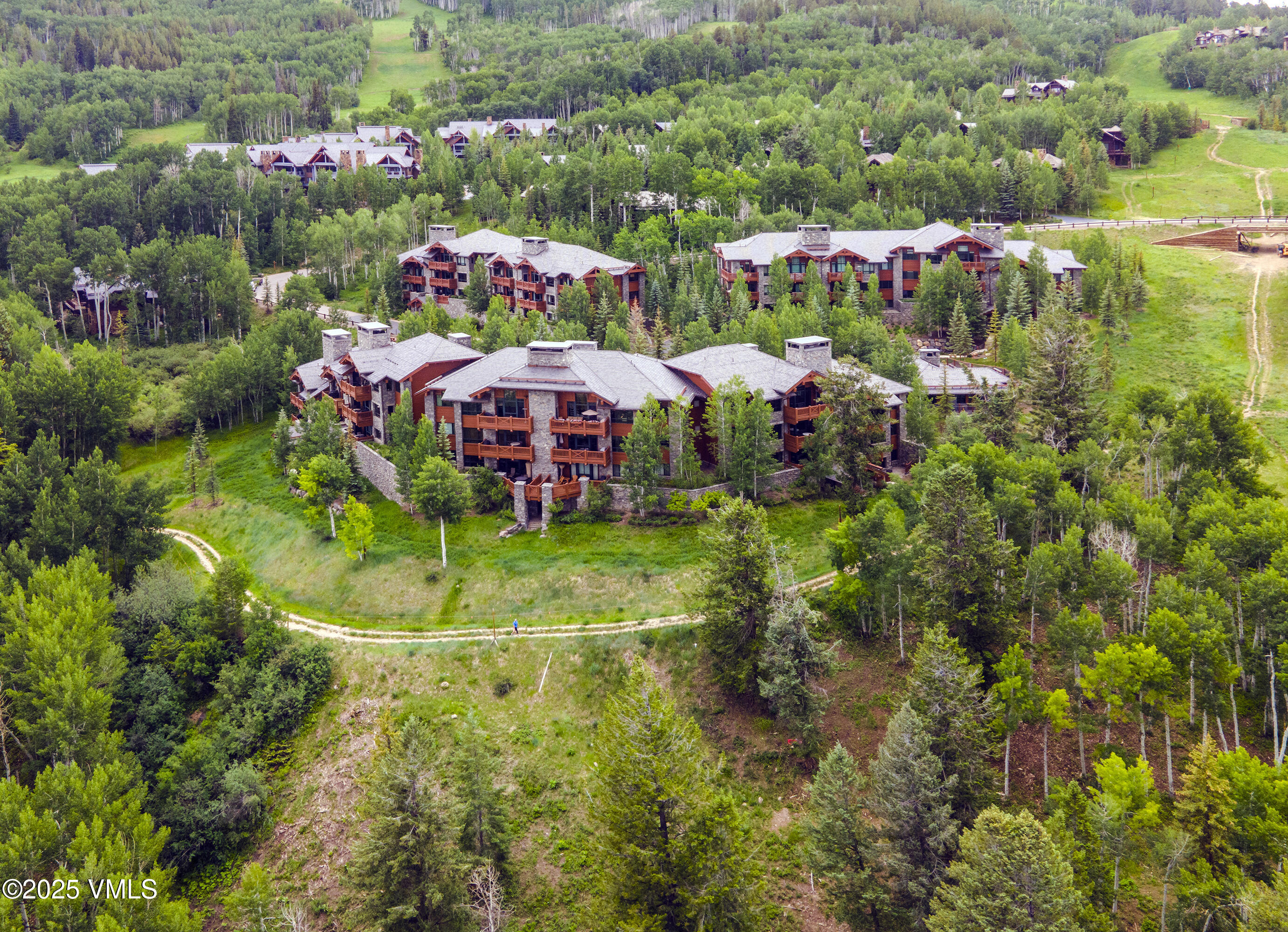 Avon, Colorado 81620, United States, 3 Bedrooms Bedrooms, ,4 BathroomsBathrooms,Residential,Active,159048