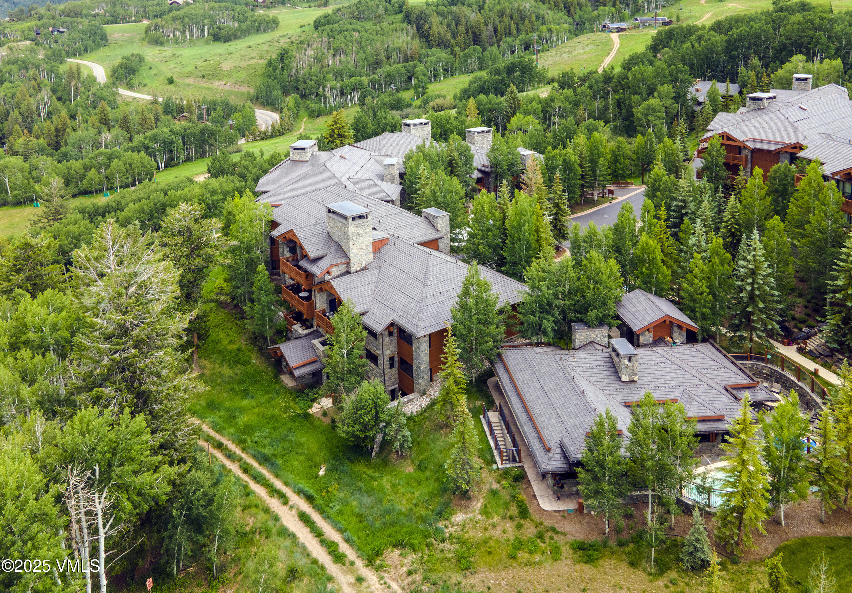 Avon, Colorado 81620, United States, 3 Bedrooms Bedrooms, ,4 BathroomsBathrooms,Residential,Active,159048