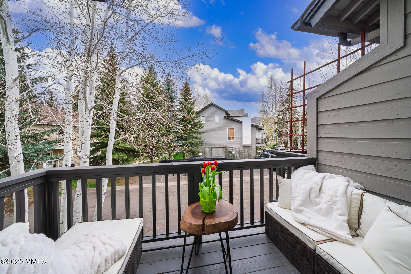 Edwards, Colorado 81632, United States, 3 Bedrooms Bedrooms, ,3 BathroomsBathrooms,Residential,Pending,122744