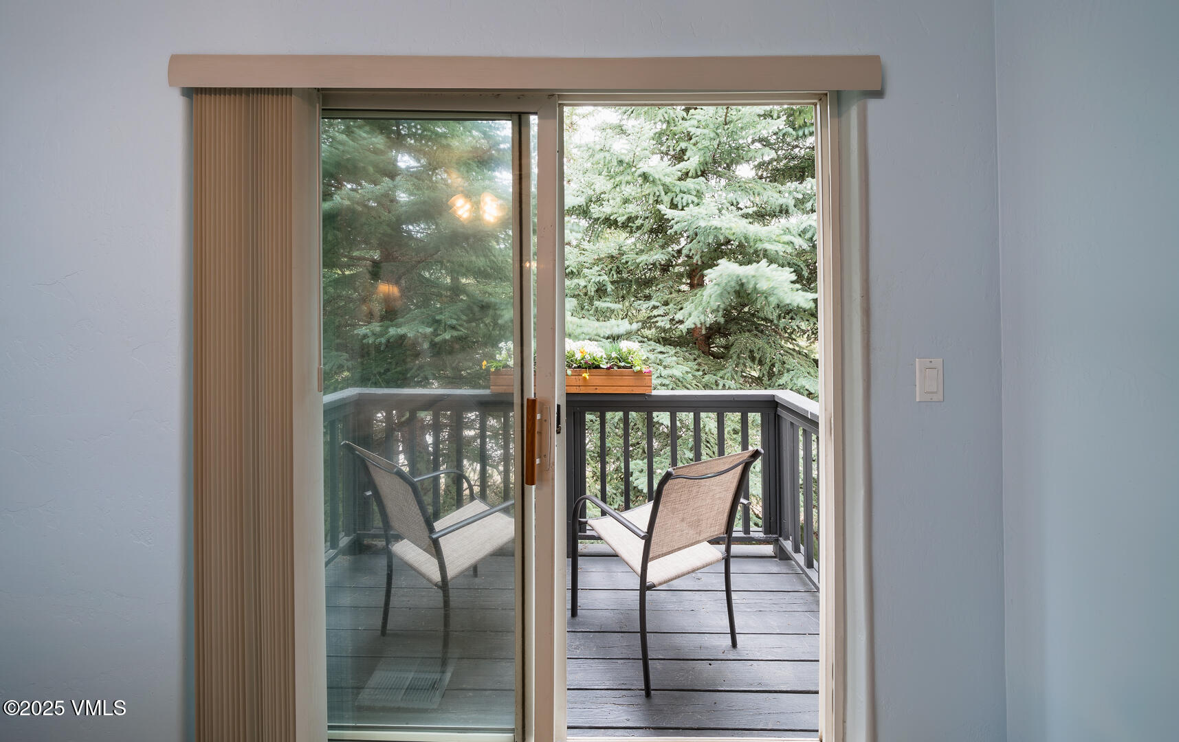 Edwards, Colorado 81632, United States, 3 Bedrooms Bedrooms, ,3 BathroomsBathrooms,Residential,Pending,122744