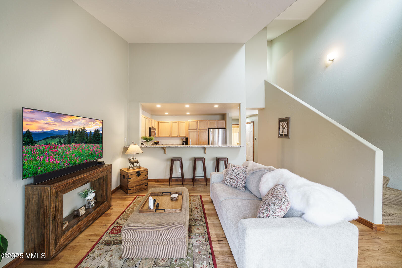 Edwards, Colorado 81632, United States, 3 Bedrooms Bedrooms, ,3 BathroomsBathrooms,Residential,Pending,122744