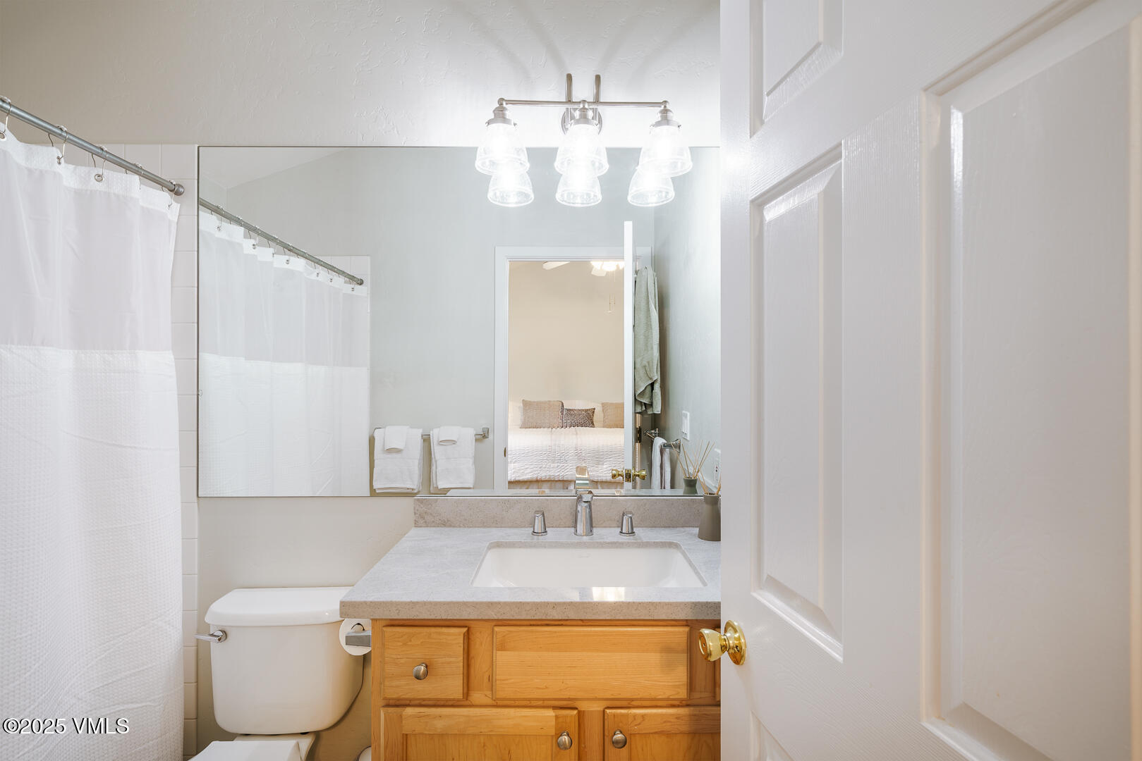 Edwards, Colorado 81632, United States, 3 Bedrooms Bedrooms, ,3 BathroomsBathrooms,Residential,Pending,122744