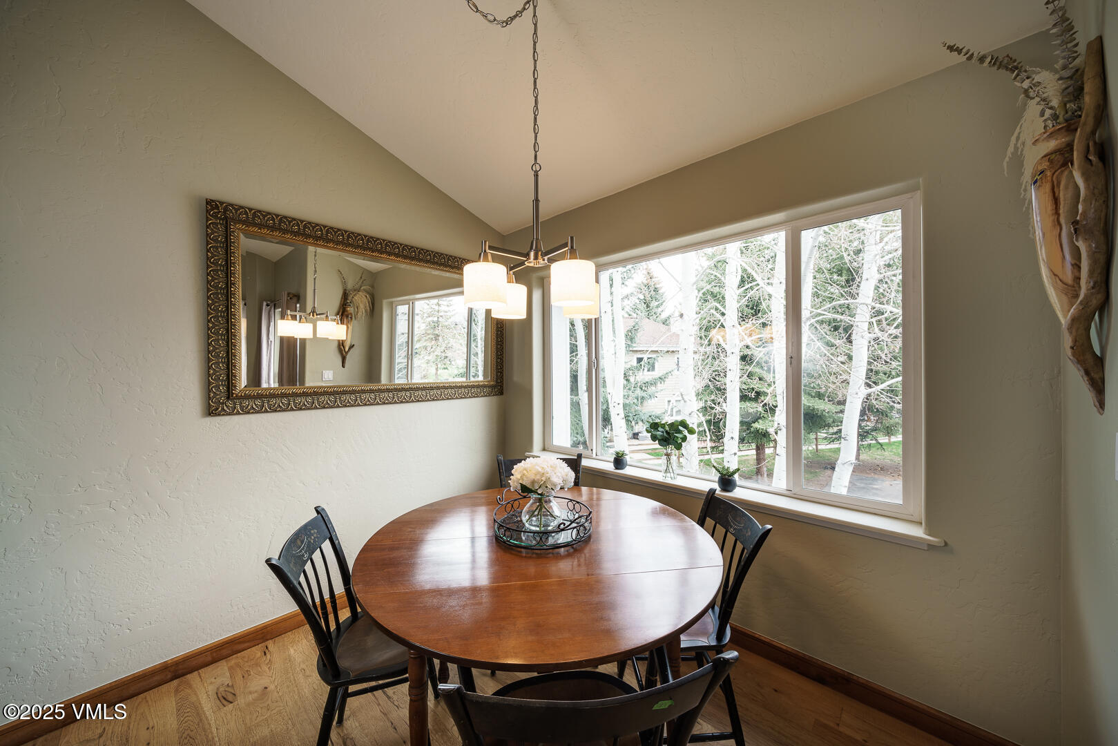 Edwards, Colorado 81632, United States, 3 Bedrooms Bedrooms, ,3 BathroomsBathrooms,Residential,Pending,122744