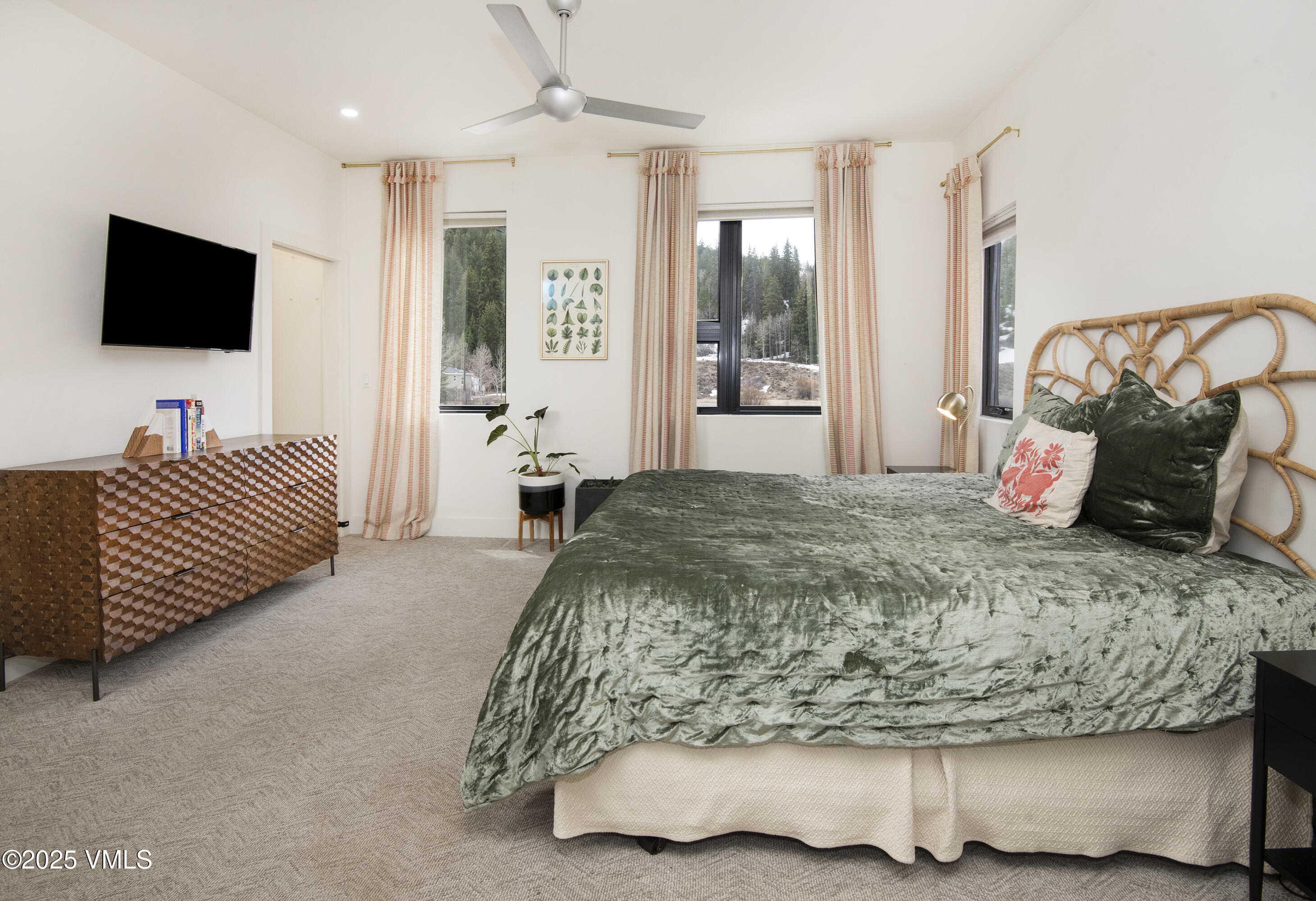 Minturn, Colorado 81645, United States, 4 Bedrooms Bedrooms, ,5 BathroomsBathrooms,Residential,Active,227848