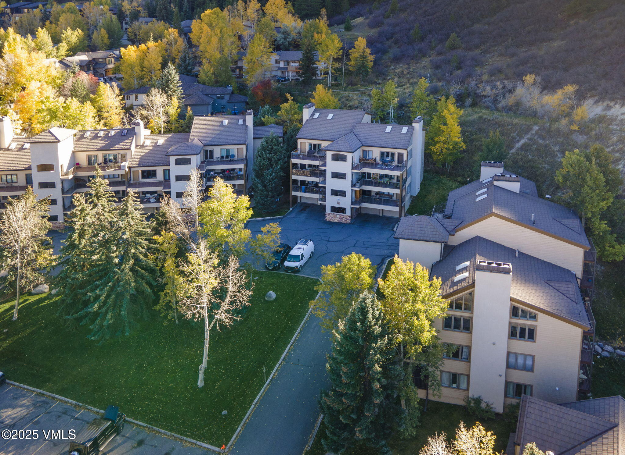 Avon, Colorado 81620, United States, 2 Bedrooms Bedrooms, ,2 BathroomsBathrooms,Residential,Active,230198