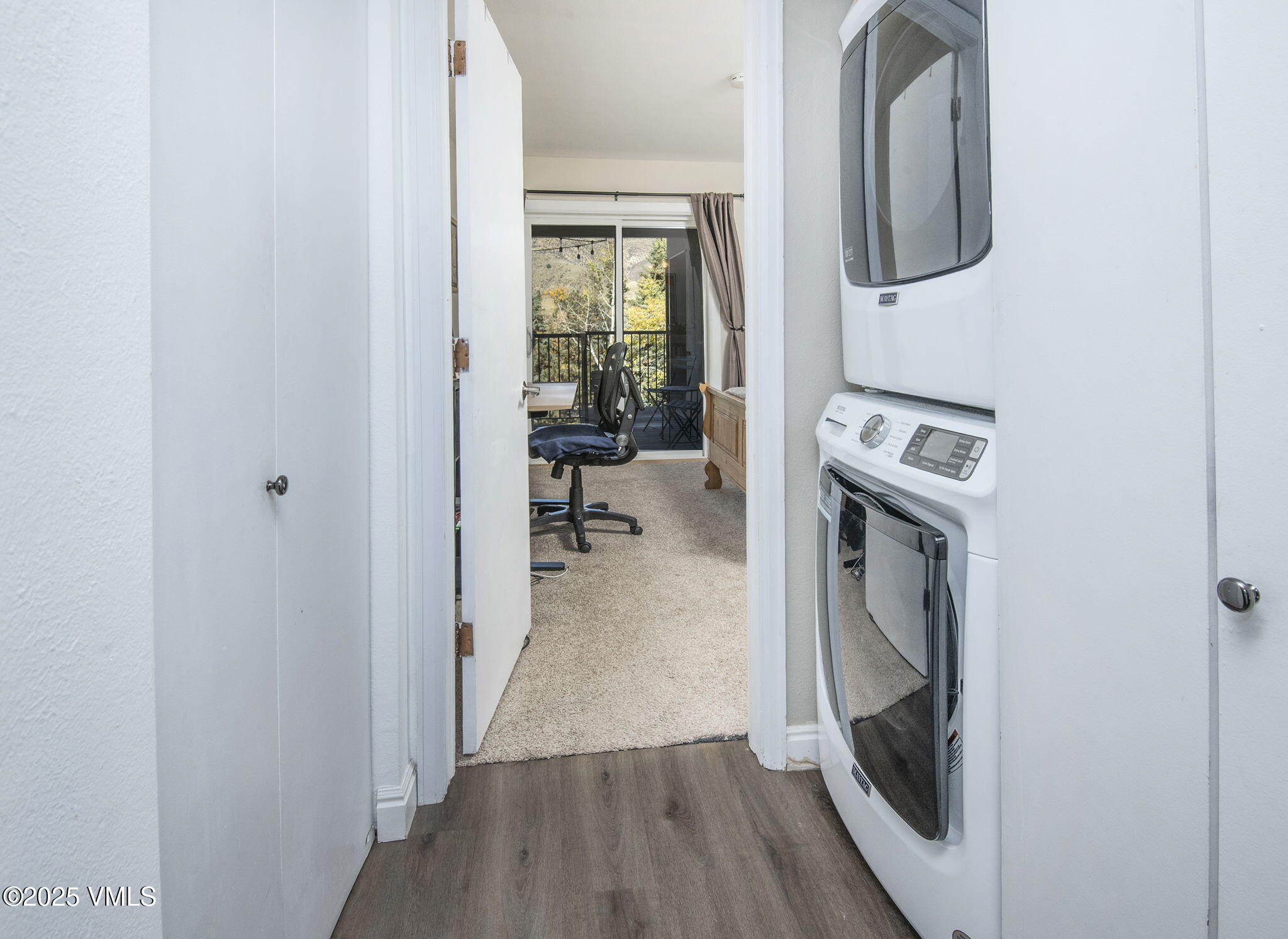 Avon, Colorado 81620, United States, 2 Bedrooms Bedrooms, ,2 BathroomsBathrooms,Residential,Active,230198