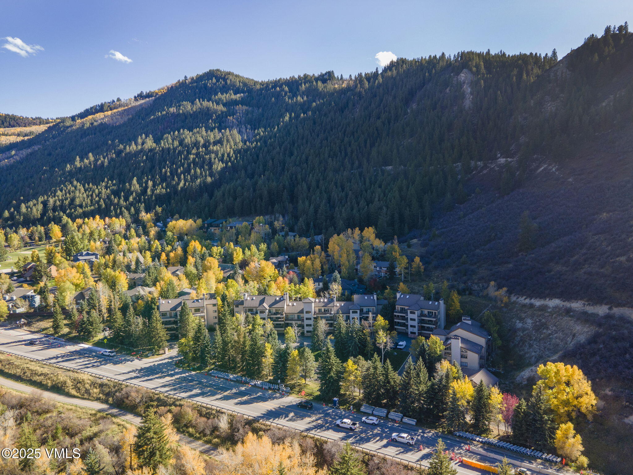 Avon, Colorado 81620, United States, 2 Bedrooms Bedrooms, ,2 BathroomsBathrooms,Residential,Active,230198