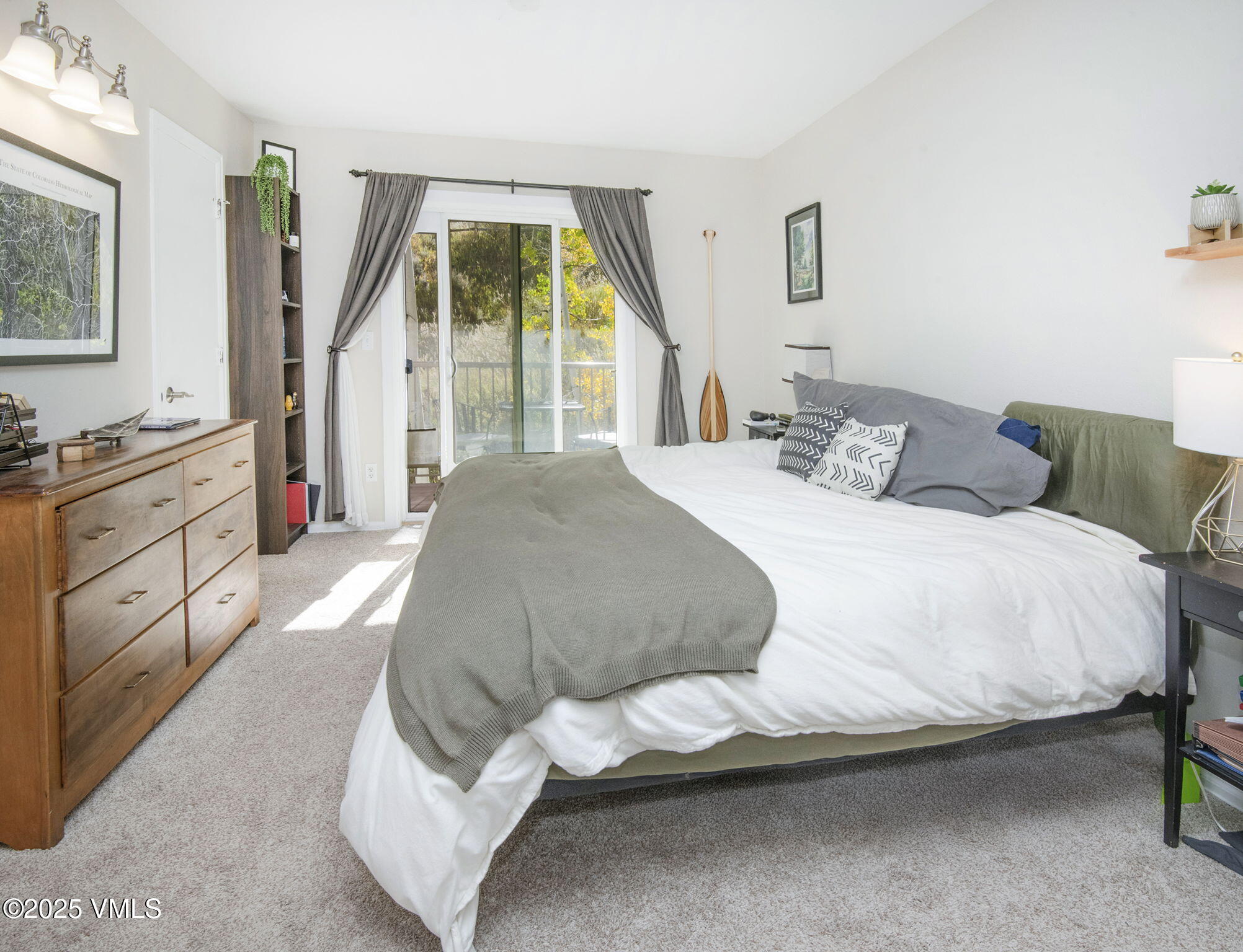 Avon, Colorado 81620, United States, 2 Bedrooms Bedrooms, ,2 BathroomsBathrooms,Residential,Active,230198