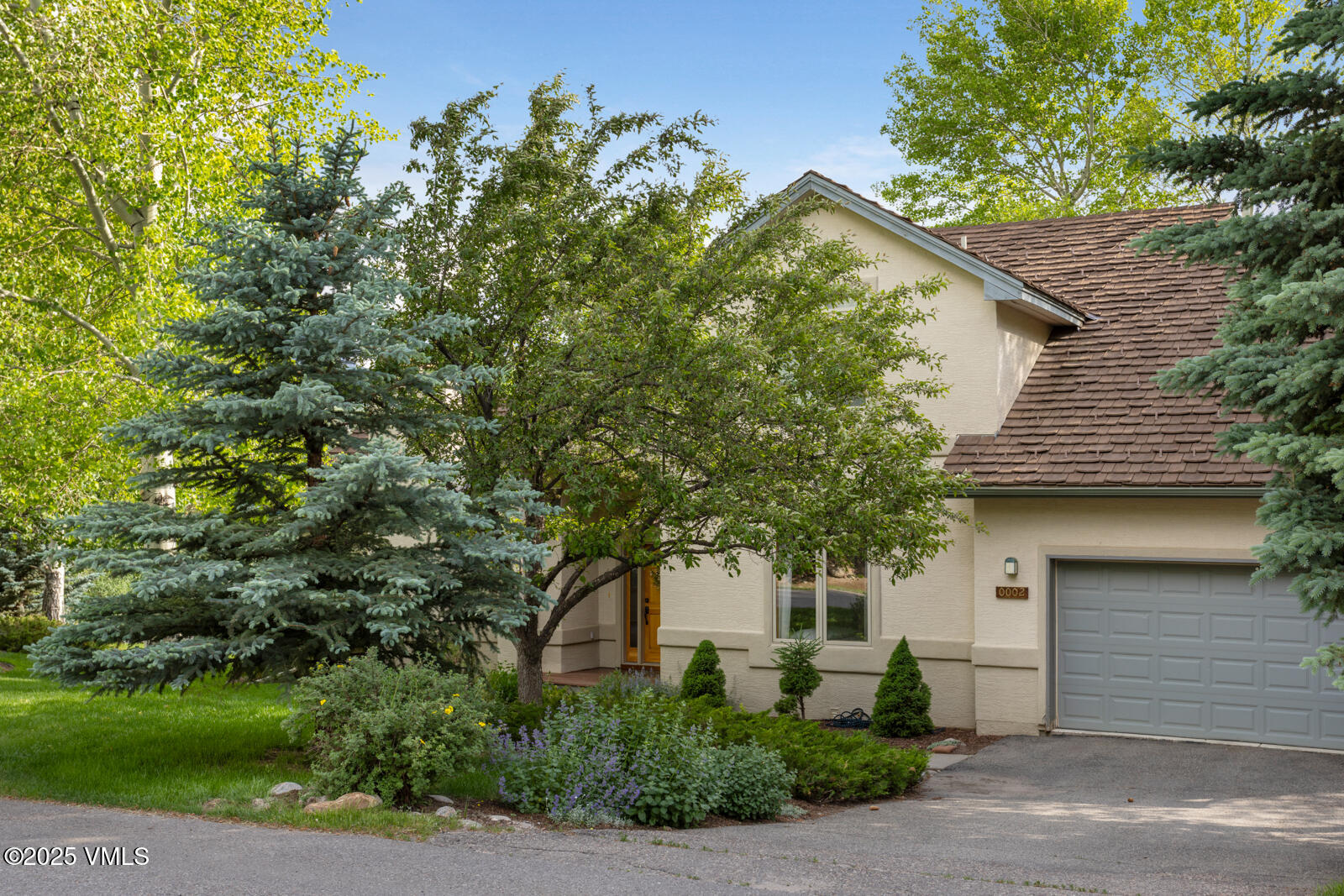 Edwards, Colorado 81632, United States, 4 Bedrooms Bedrooms, ,3 BathroomsBathrooms,Residential,Active,156306