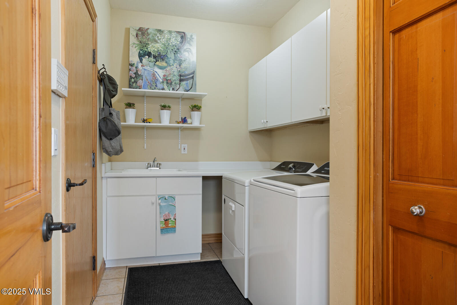 Edwards, Colorado 81632, United States, 4 Bedrooms Bedrooms, ,3 BathroomsBathrooms,Residential,Active,156306