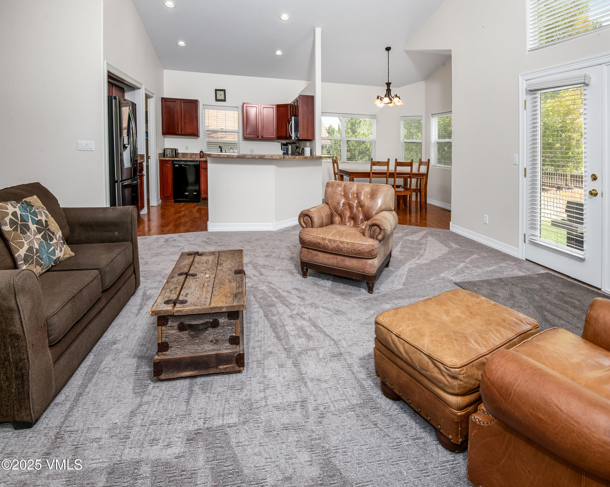 Gypsum, Colorado 81637, United States, 4 Bedrooms Bedrooms, ,4 BathroomsBathrooms,Residential,Pending,185410