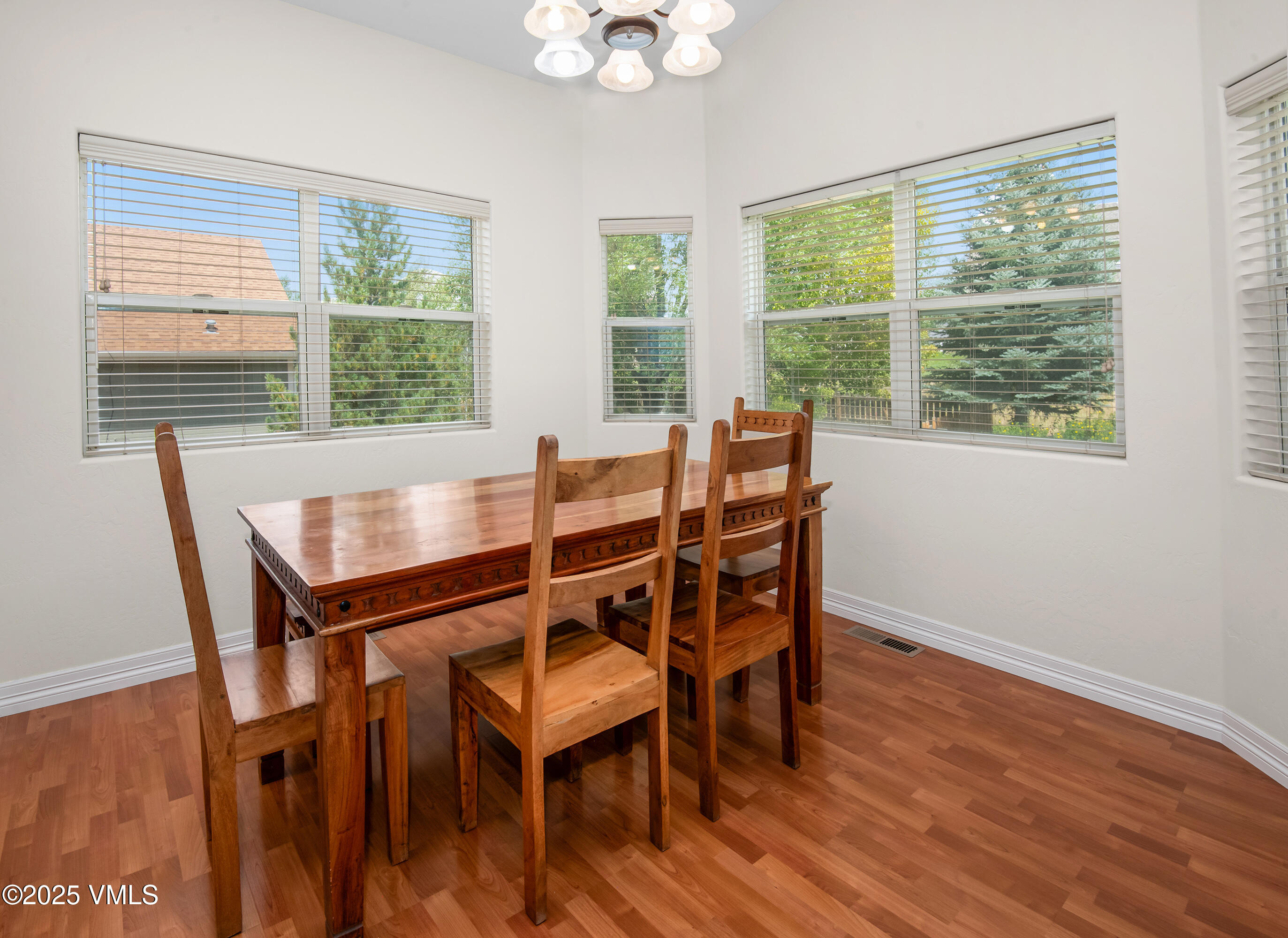 Gypsum, Colorado 81637, United States, 4 Bedrooms Bedrooms, ,4 BathroomsBathrooms,Residential,Pending,185410