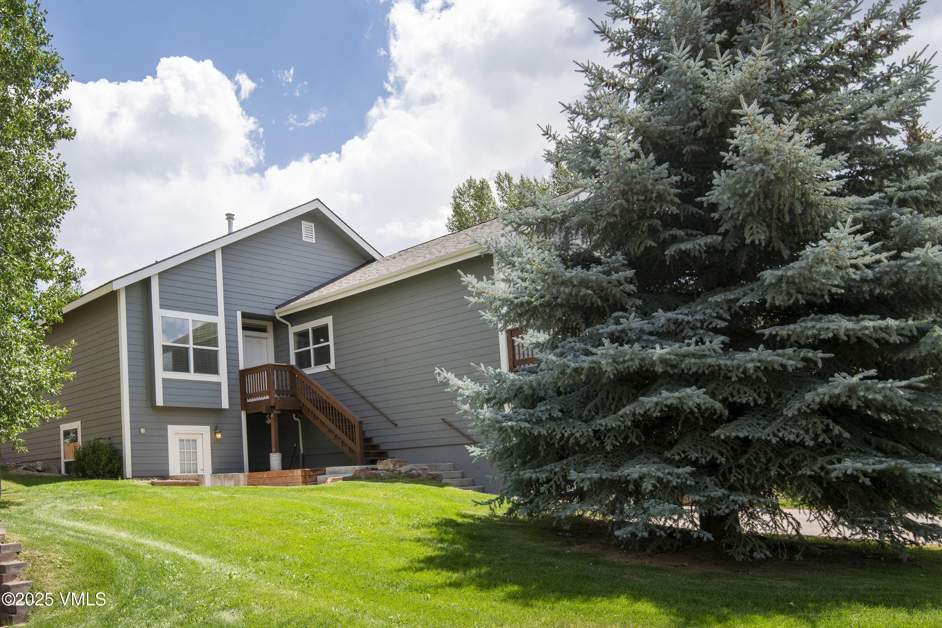 Gypsum, Colorado 81637, United States, 4 Bedrooms Bedrooms, ,4 BathroomsBathrooms,Residential,Pending,185410