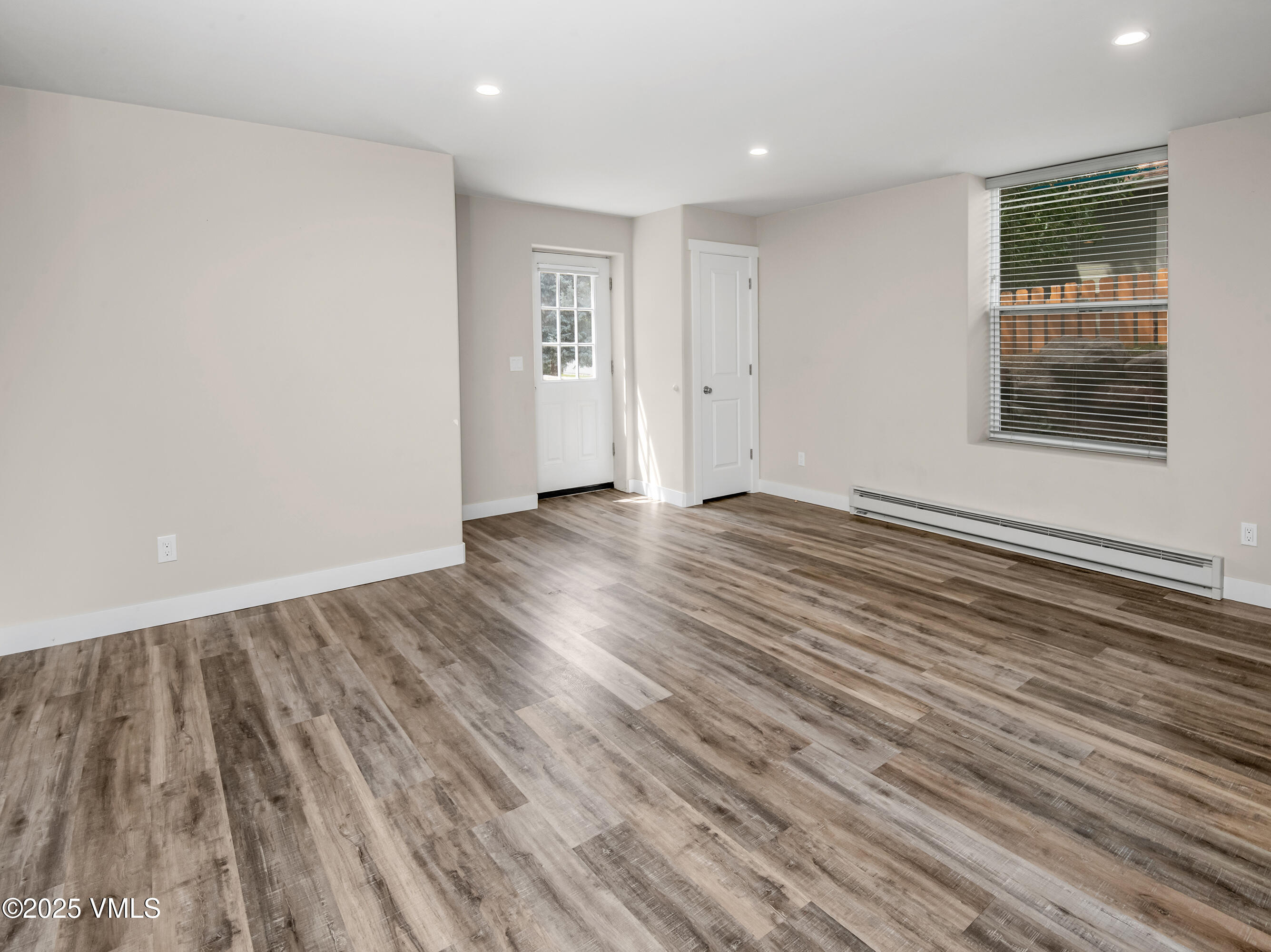 Gypsum, Colorado 81637, United States, 4 Bedrooms Bedrooms, ,4 BathroomsBathrooms,Residential,Pending,185410