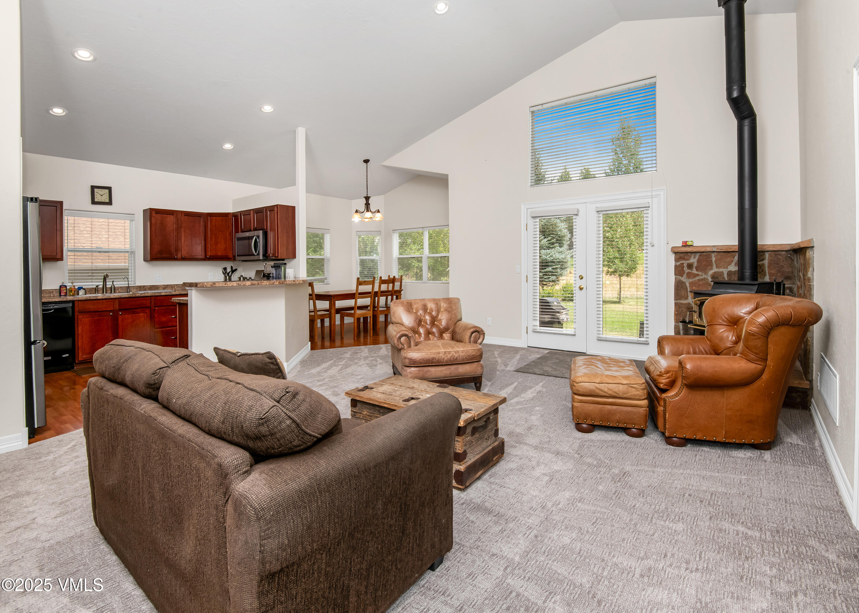 Gypsum, Colorado 81637, United States, 4 Bedrooms Bedrooms, ,4 BathroomsBathrooms,Residential,Pending,185410