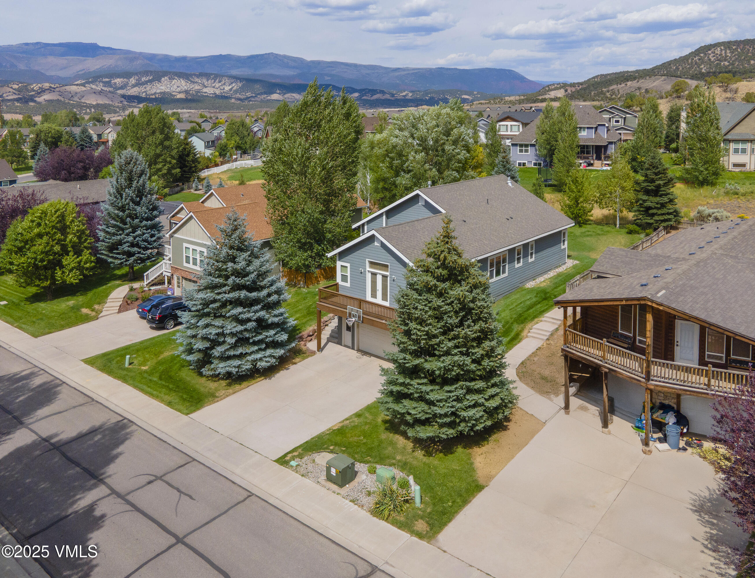 Gypsum, Colorado 81637, United States, 4 Bedrooms Bedrooms, ,4 BathroomsBathrooms,Residential,Pending,185410