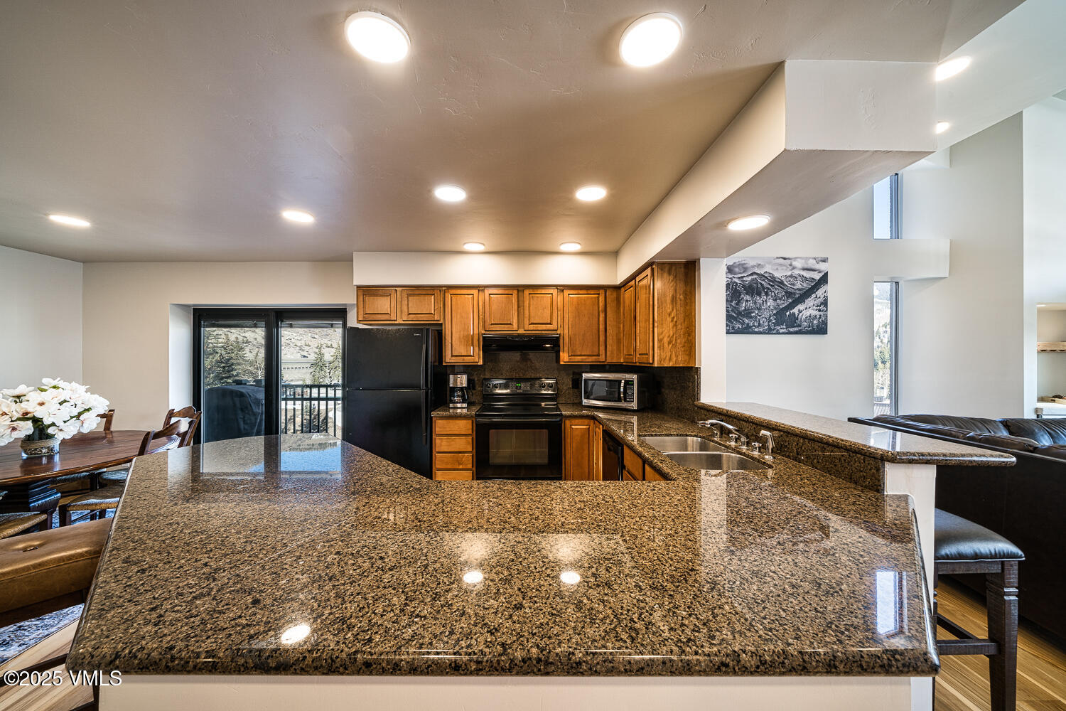 Vail, Colorado 81657, United States, 2 Bedrooms Bedrooms, ,3 BathroomsBathrooms,Residential,Active,165832