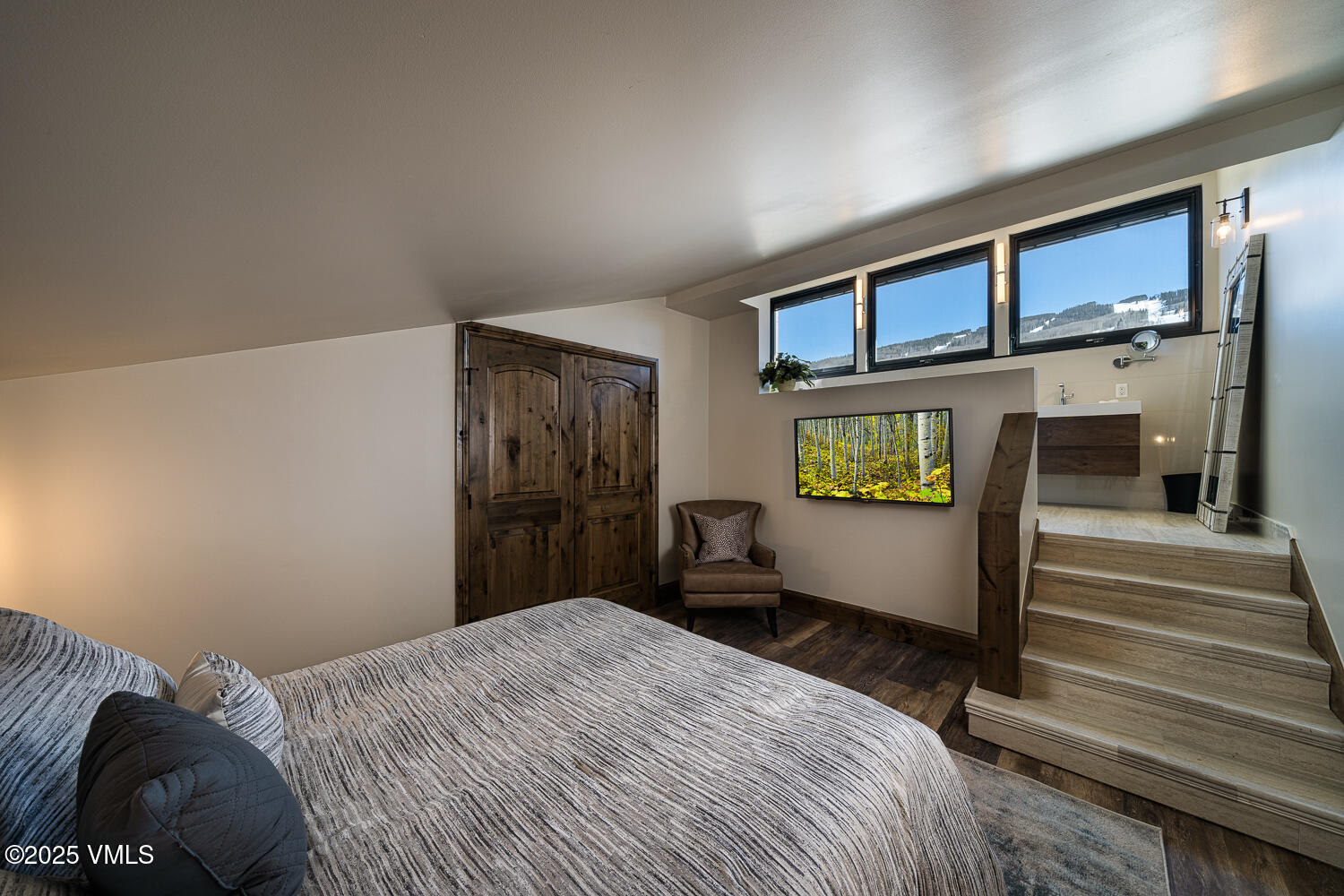 Vail, Colorado 81657, United States, 2 Bedrooms Bedrooms, ,3 BathroomsBathrooms,Residential,Active,165832