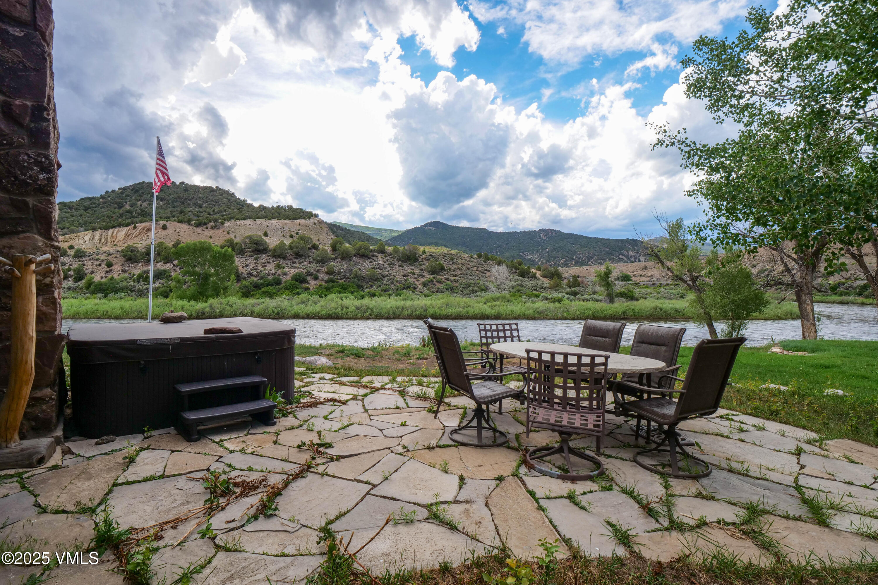 Dotsero, Colorado 81637, United States, 3 Bedrooms Bedrooms, ,3 BathroomsBathrooms,Residential,Active,152769