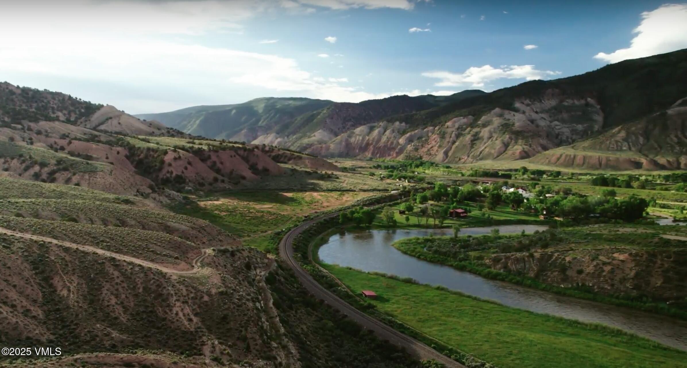 Dotsero, Colorado 81637, United States, 3 Bedrooms Bedrooms, ,3 BathroomsBathrooms,Residential,Active,152769