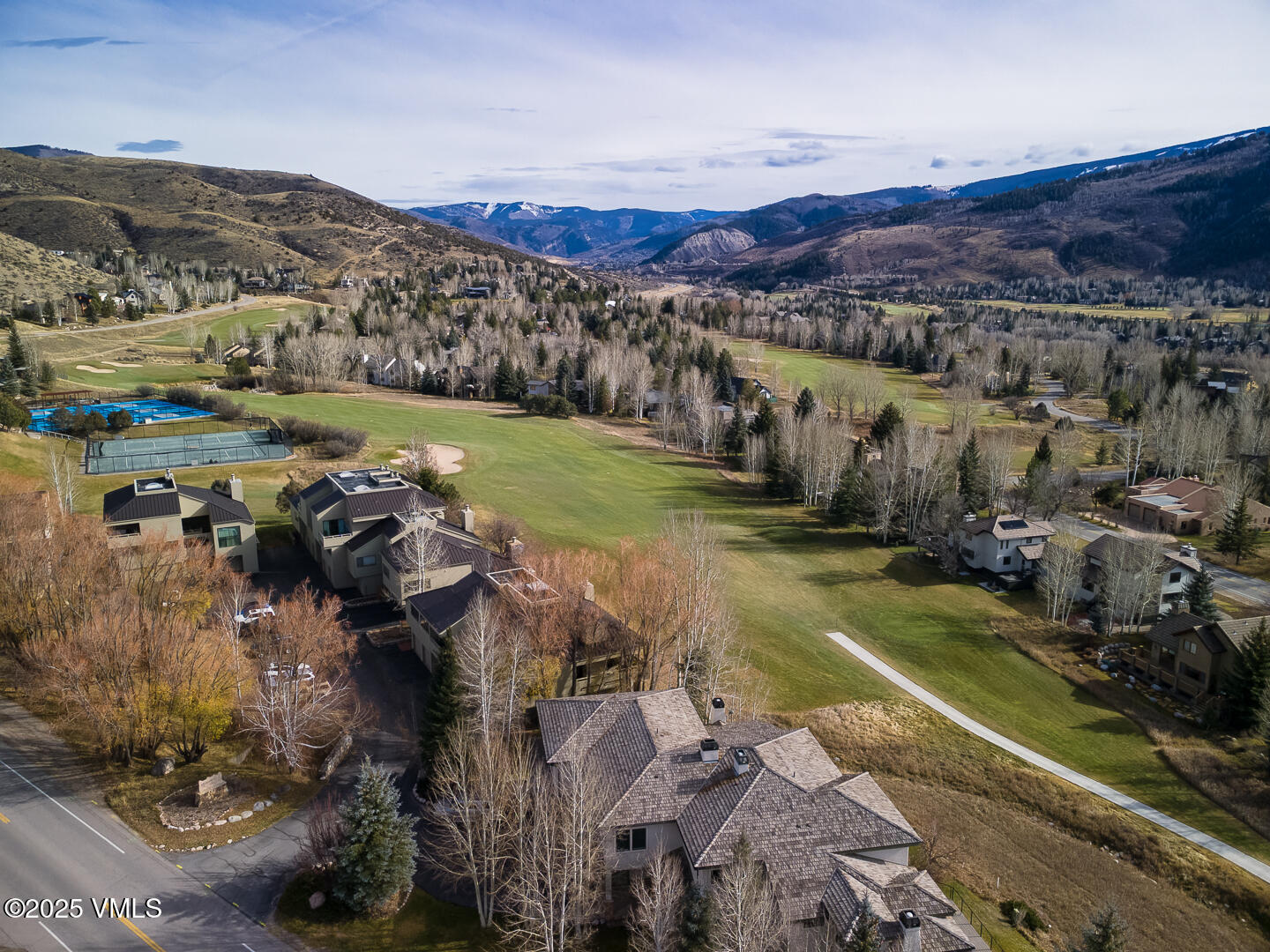 Edwards, Colorado 81632, United States, 3 Bedrooms Bedrooms, ,3 BathroomsBathrooms,Residential,Pending,250190