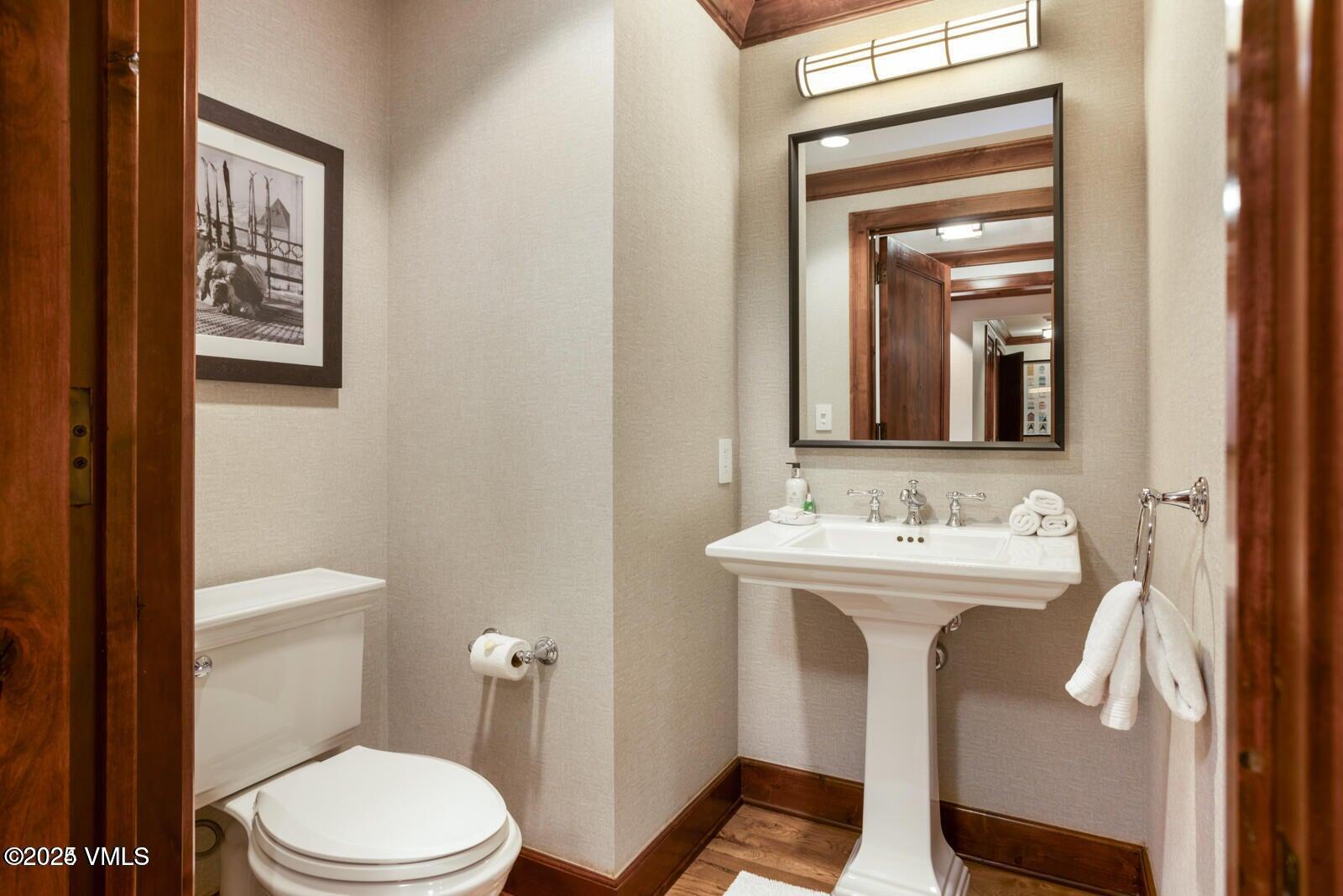 Avon, Colorado 81620, United States, 3 Bedrooms Bedrooms, ,4 BathroomsBathrooms,Residential,Pending,18998