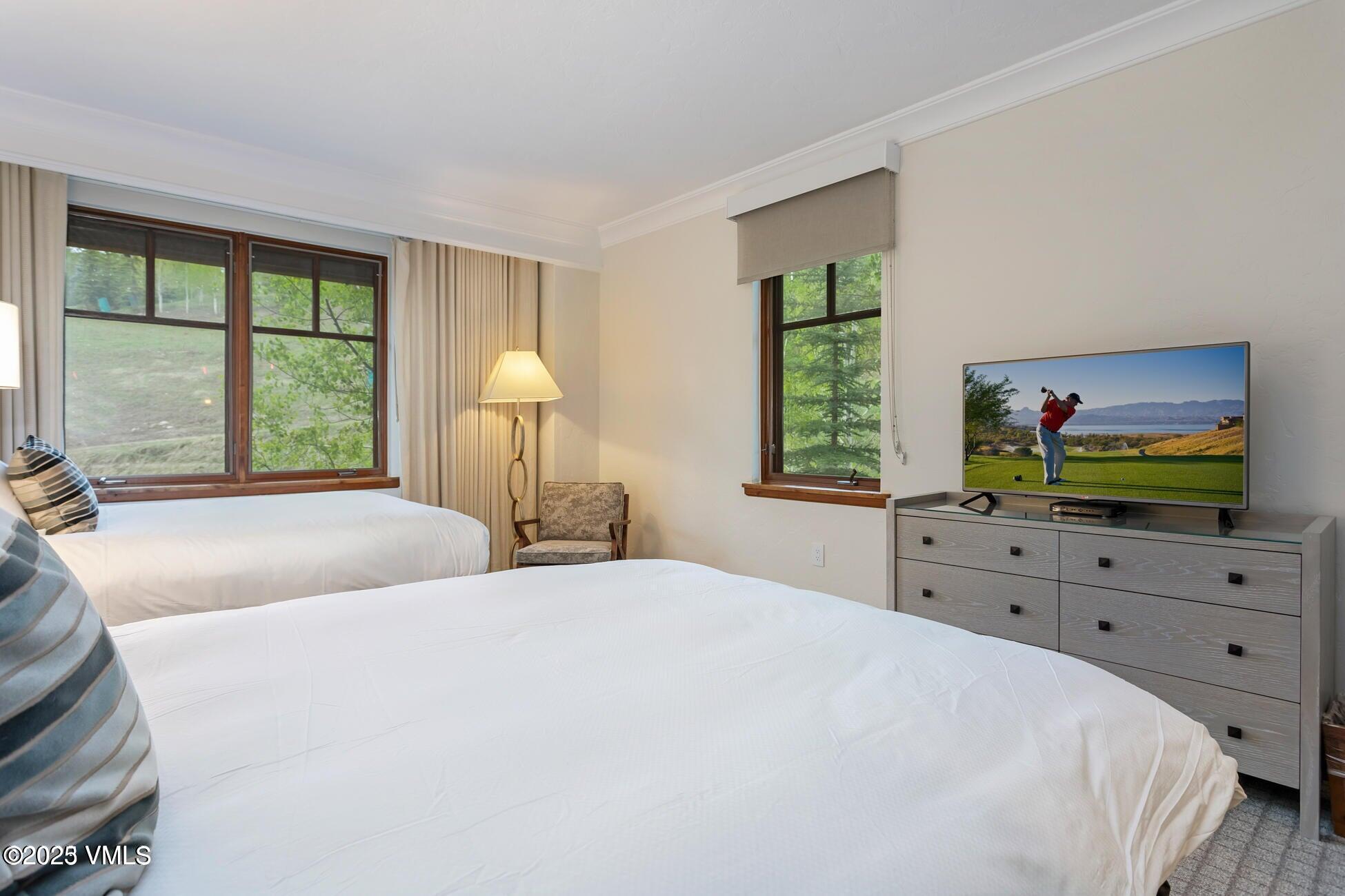 Avon, Colorado 81620, United States, 3 Bedrooms Bedrooms, ,4 BathroomsBathrooms,Residential,Pending,18998