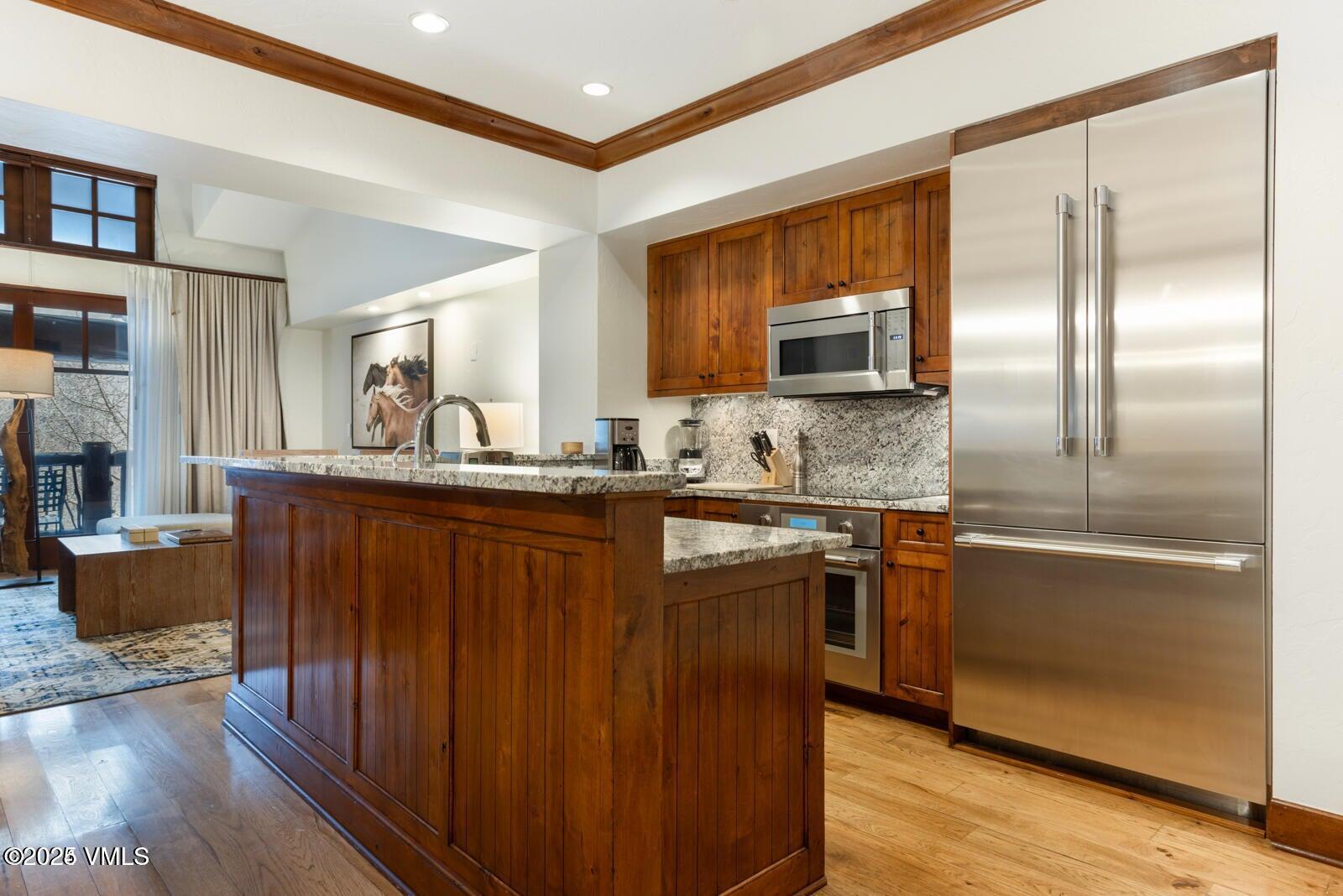 Avon, Colorado 81620, United States, 3 Bedrooms Bedrooms, ,4 BathroomsBathrooms,Residential,Pending,18998