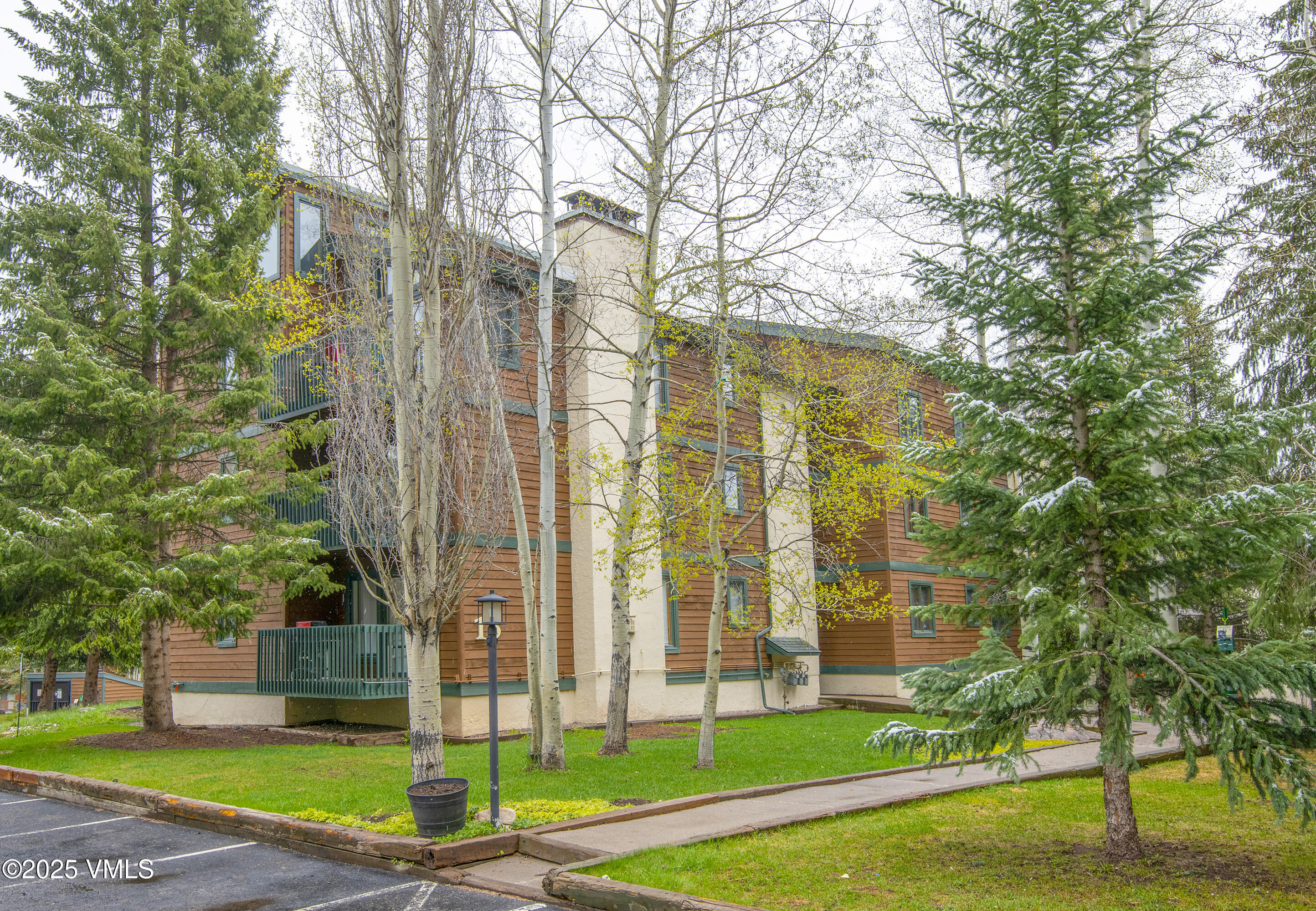 Vail, Colorado 81657, United States, 3 Bedrooms Bedrooms, ,2 BathroomsBathrooms,Residential,Active,136943