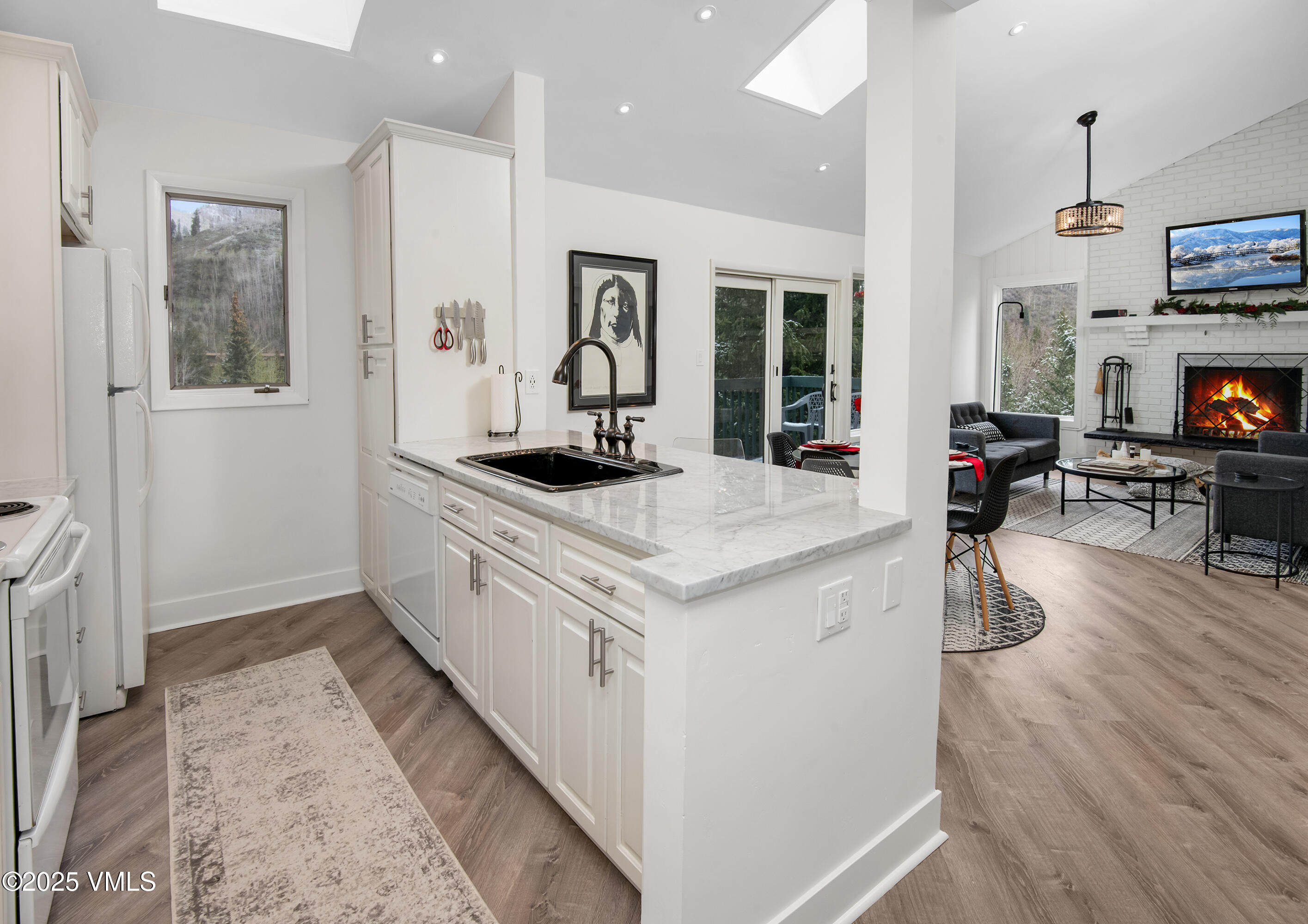 Vail, Colorado 81657, United States, 3 Bedrooms Bedrooms, ,2 BathroomsBathrooms,Residential,Active,136943