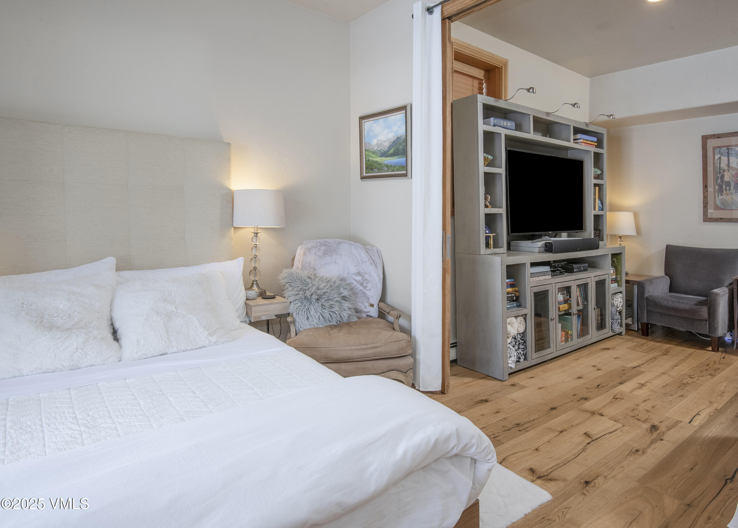 Edwards, Colorado 81632, United States, 4 Bedrooms Bedrooms, ,4 BathroomsBathrooms,Residential,Pending,103954