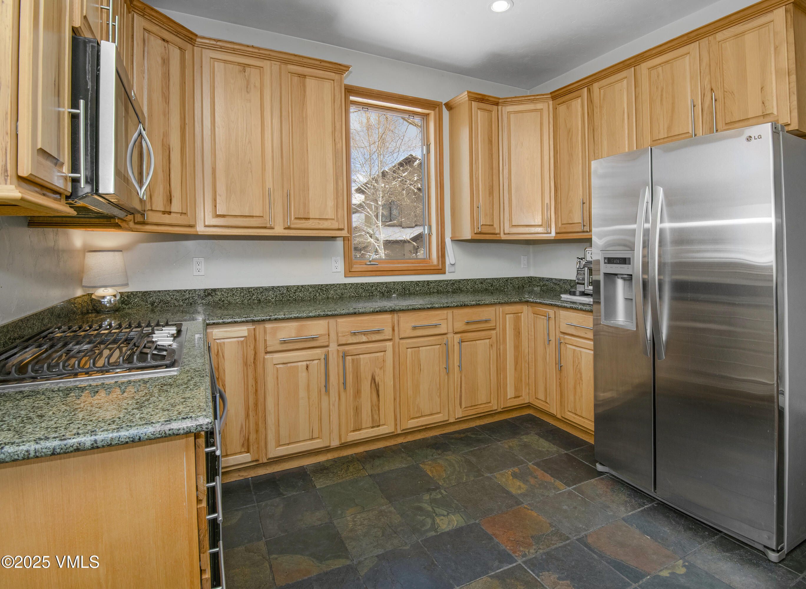 Edwards, Colorado 81632, United States, 4 Bedrooms Bedrooms, ,4 BathroomsBathrooms,Residential,Pending,103954