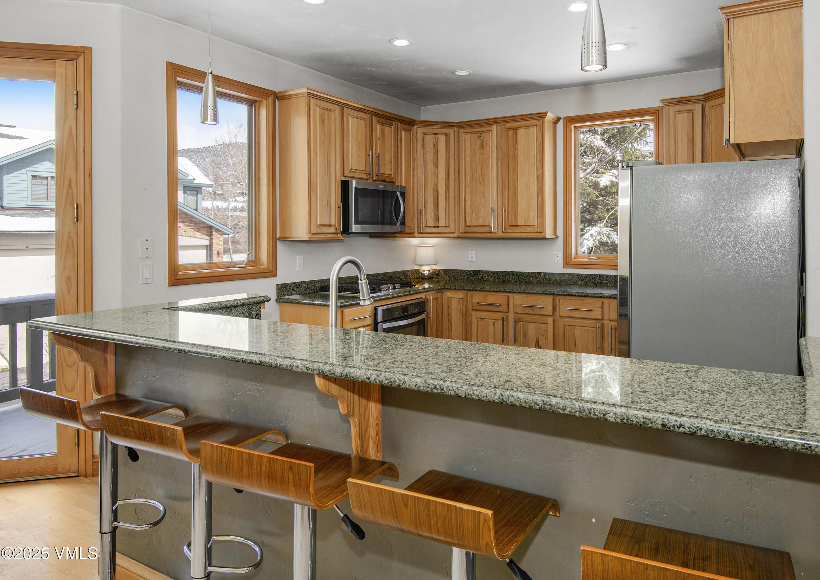 Edwards, Colorado 81632, United States, 4 Bedrooms Bedrooms, ,4 BathroomsBathrooms,Residential,Pending,103954