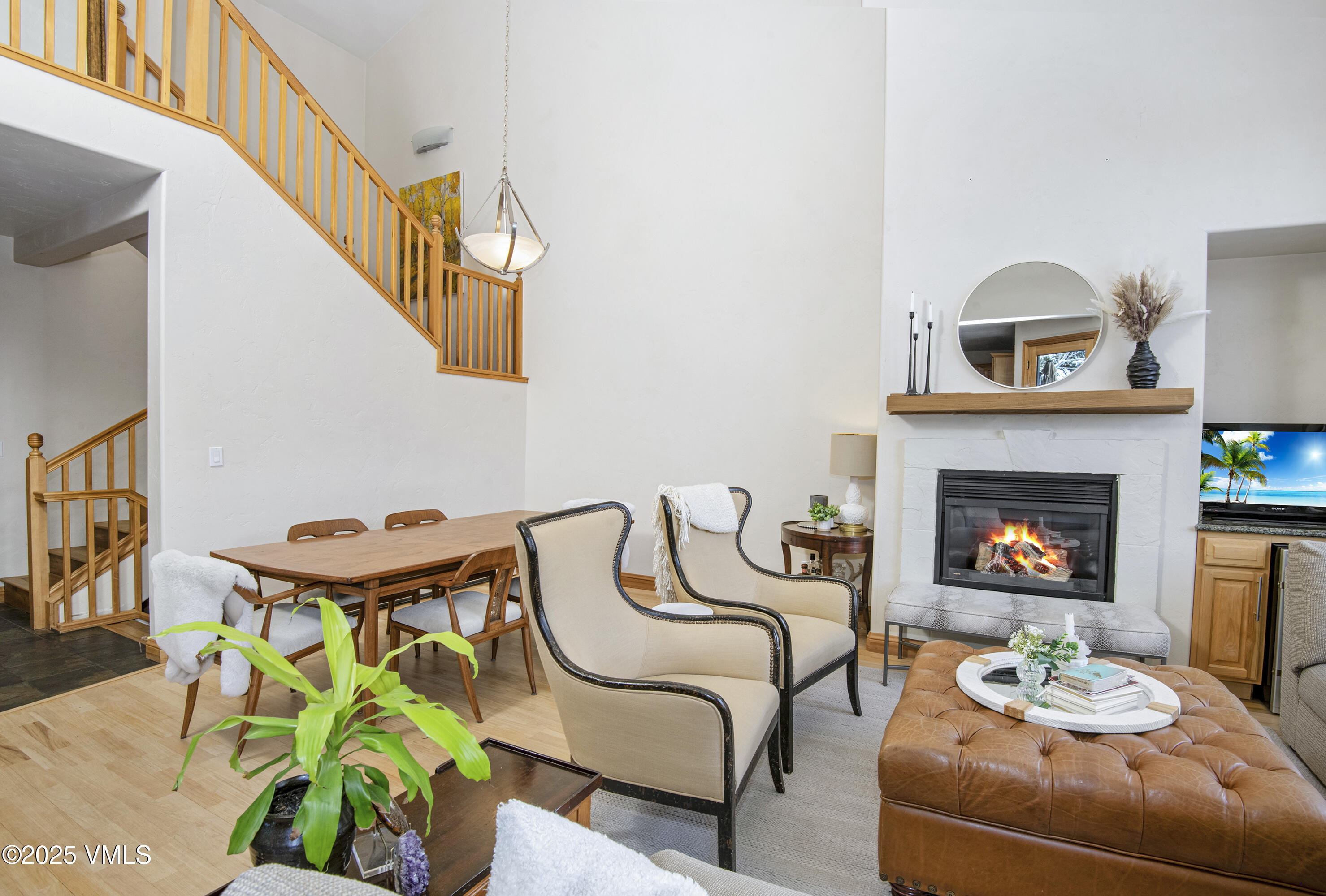 Edwards, Colorado 81632, United States, 4 Bedrooms Bedrooms, ,4 BathroomsBathrooms,Residential,Pending,103954