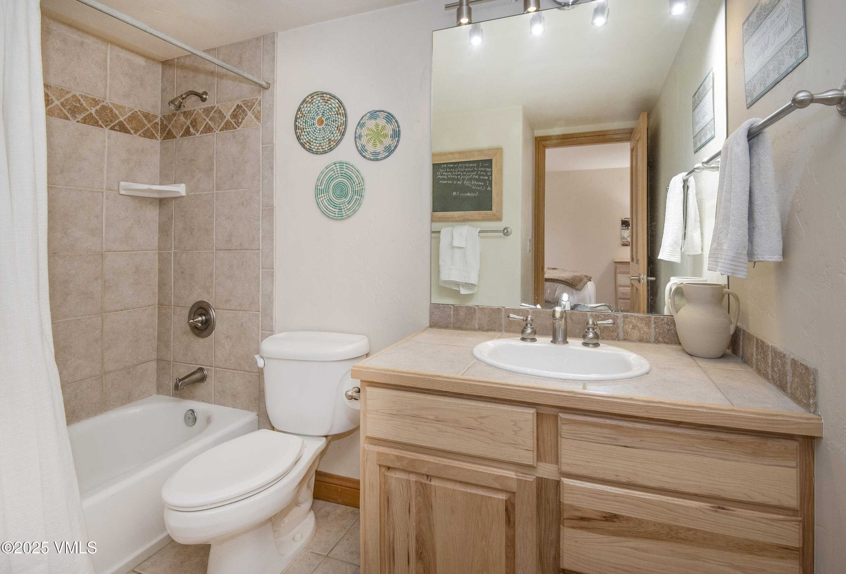 Edwards, Colorado 81632, United States, 4 Bedrooms Bedrooms, ,4 BathroomsBathrooms,Residential,Pending,103954