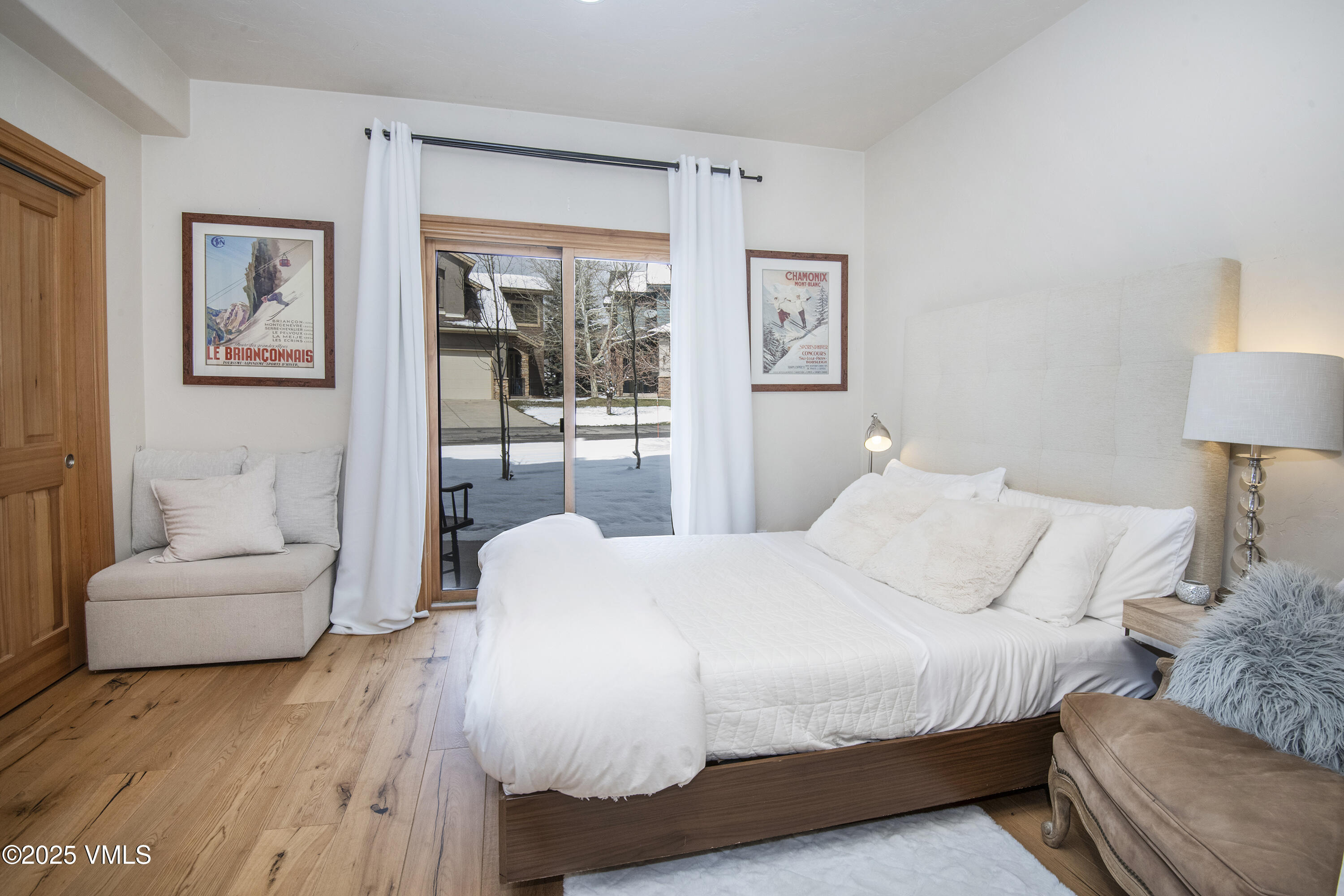 Edwards, Colorado 81632, United States, 4 Bedrooms Bedrooms, ,4 BathroomsBathrooms,Residential,Pending,103954