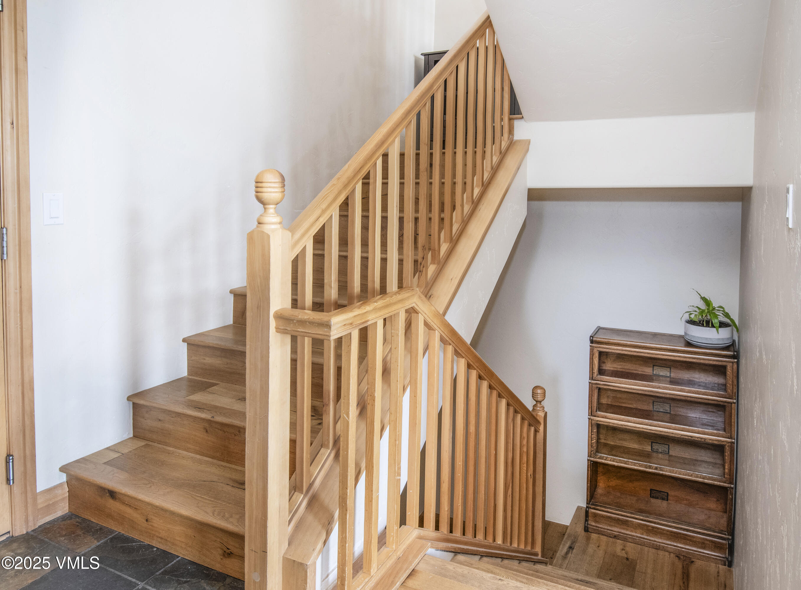 Edwards, Colorado 81632, United States, 4 Bedrooms Bedrooms, ,4 BathroomsBathrooms,Residential,Pending,103954