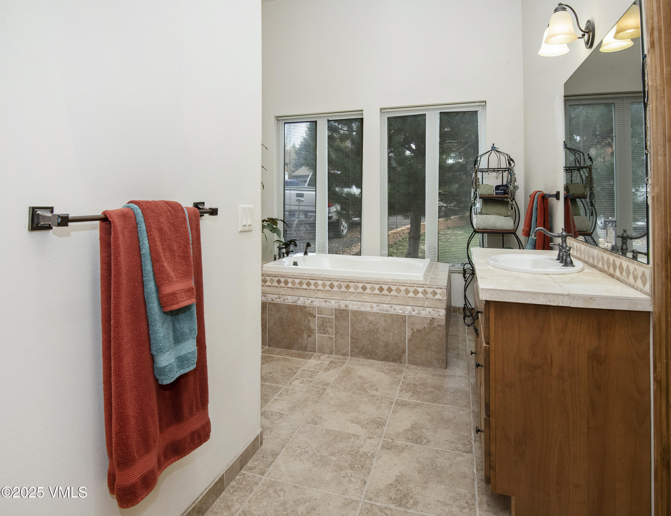 Gypsum, Colorado 81637, United States, 3 Bedrooms Bedrooms, ,3 BathroomsBathrooms,Residential,Active,239153