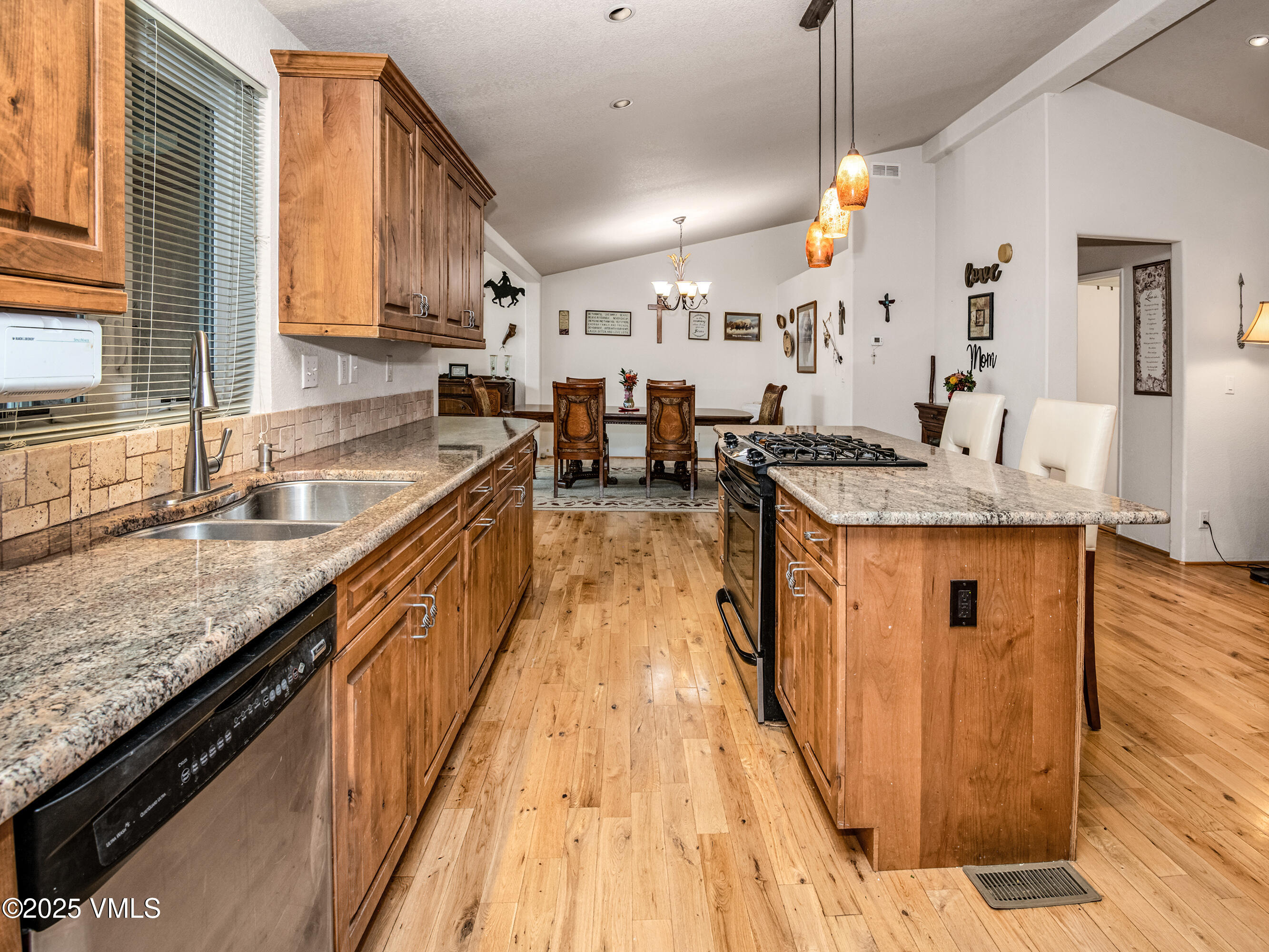 Gypsum, Colorado 81637, United States, 3 Bedrooms Bedrooms, ,3 BathroomsBathrooms,Residential,Active,239153