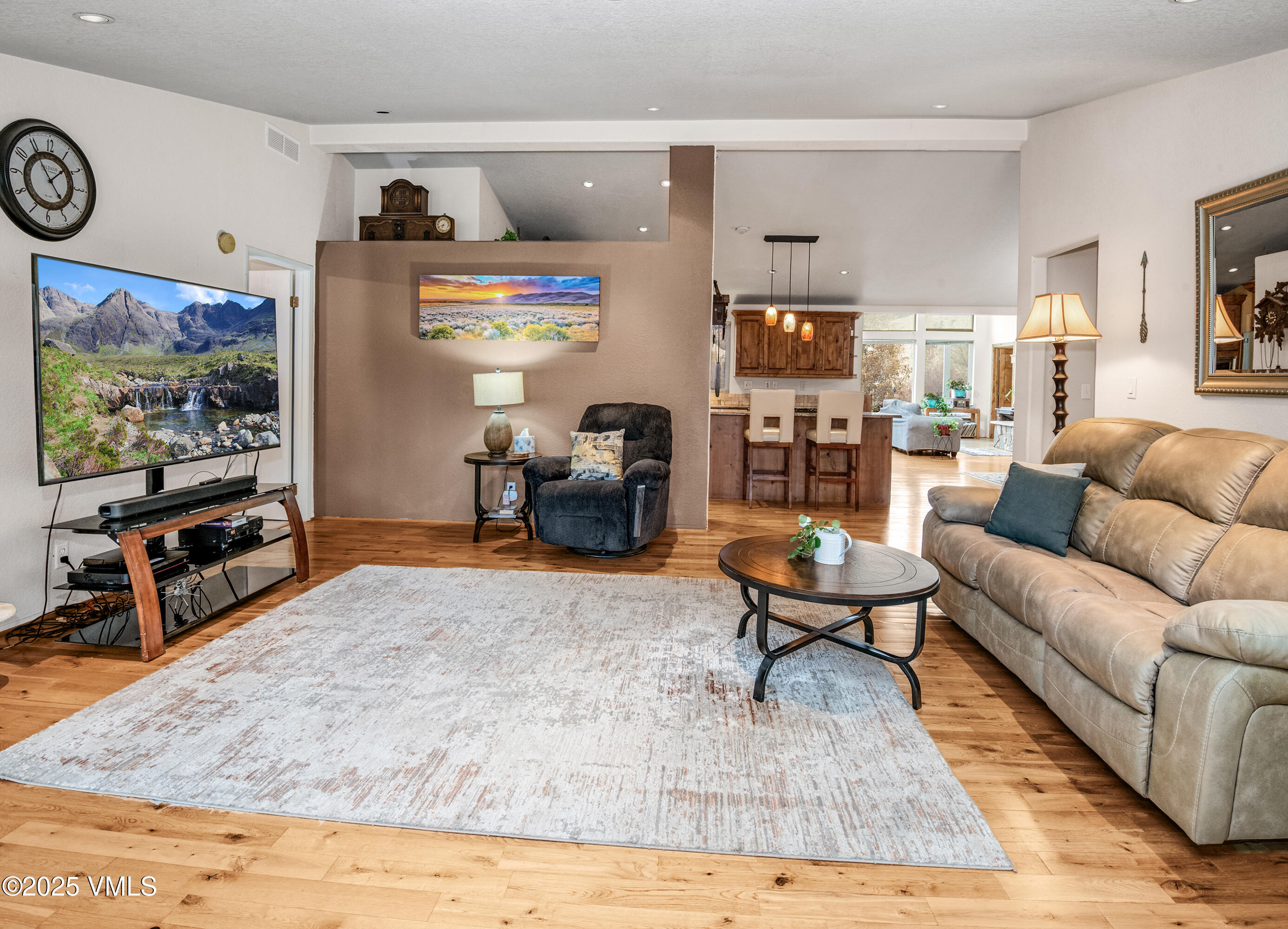 Gypsum, Colorado 81637, United States, 3 Bedrooms Bedrooms, ,3 BathroomsBathrooms,Residential,Active,239153