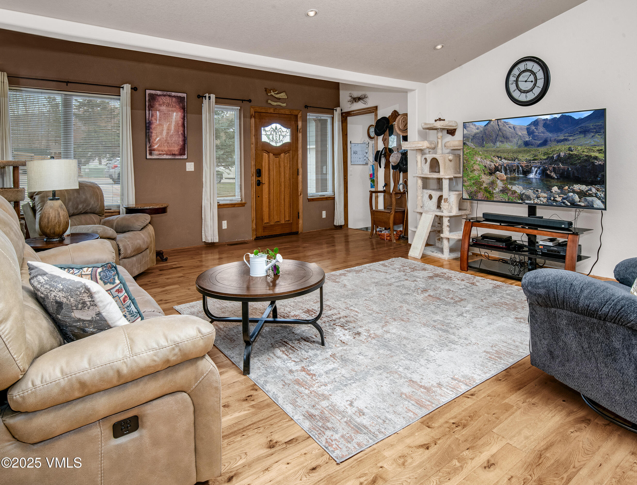 Gypsum, Colorado 81637, United States, 3 Bedrooms Bedrooms, ,3 BathroomsBathrooms,Residential,Active,239153