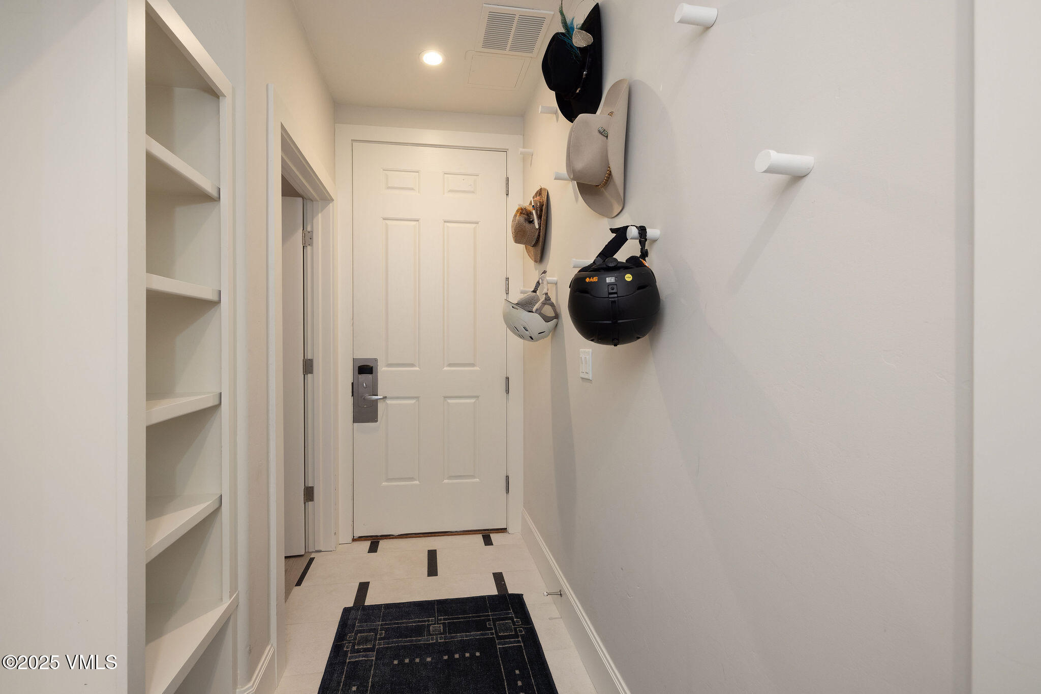 Vail, Colorado 81657, United States, 2 Bedrooms Bedrooms, ,3 BathroomsBathrooms,Residential,Active,257302